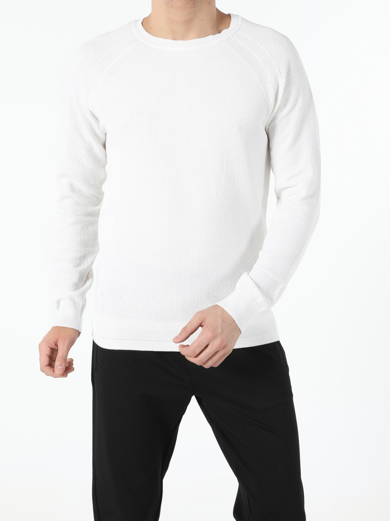 Худи и свитшоты Colin’s модель CL1052593_Q1.V1_WHT Фото