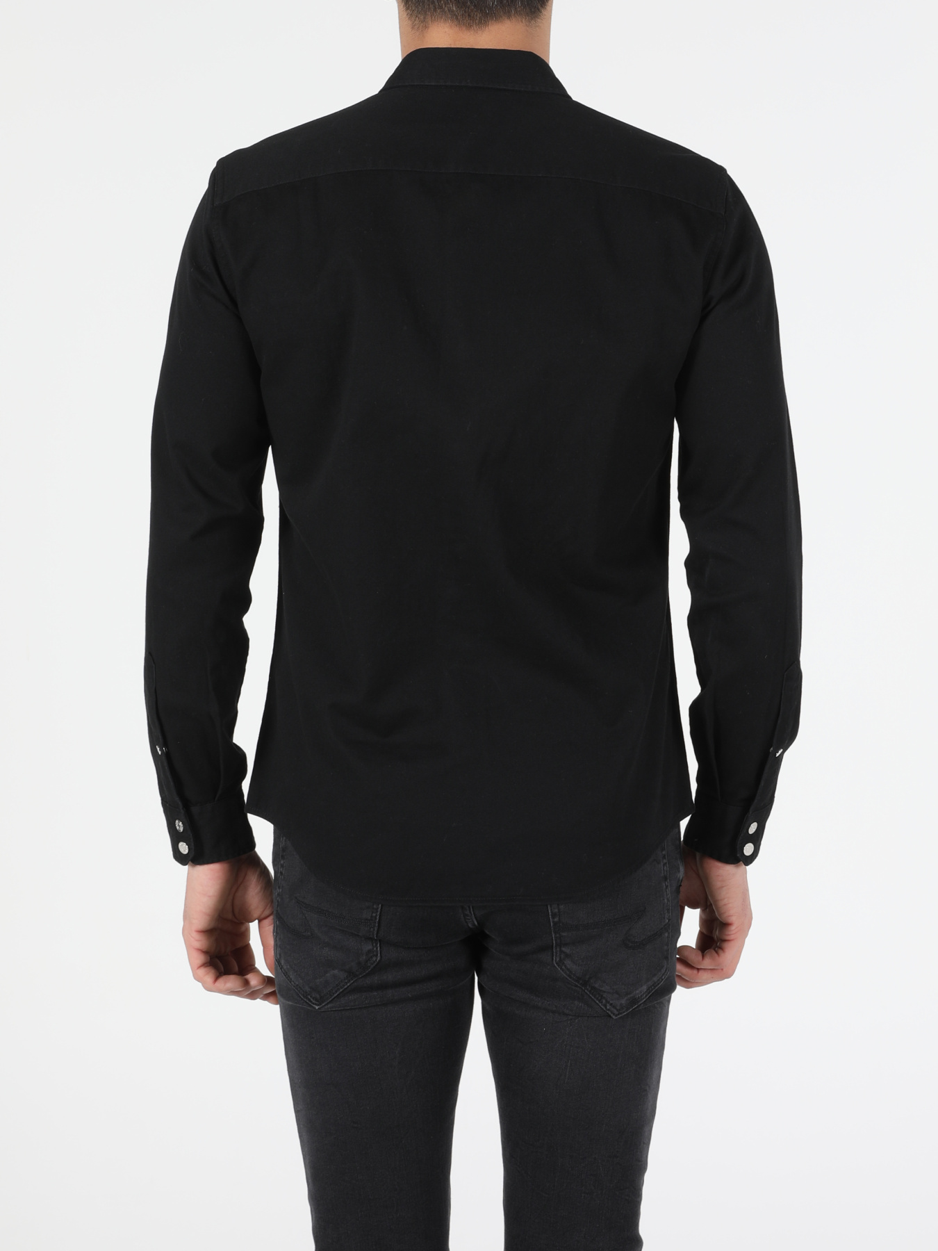 Сорочки Colin’s модель CL1051779_Q1.V1_BLK Сорочки Colin’s модель CL1051779_Q1.V1_BLK Фото