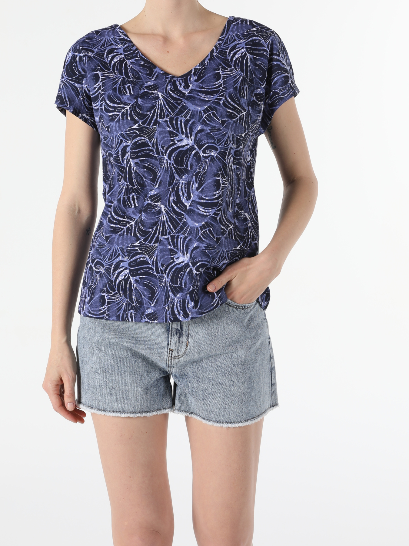 Футболки и поло Colin’s модель CL1054086_Q1.V1_NAV Фото