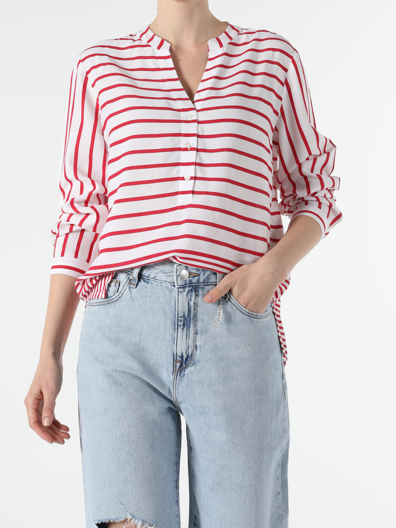 Сорочки Colin’s модель CL1054138_Q1.V1_RED Фото