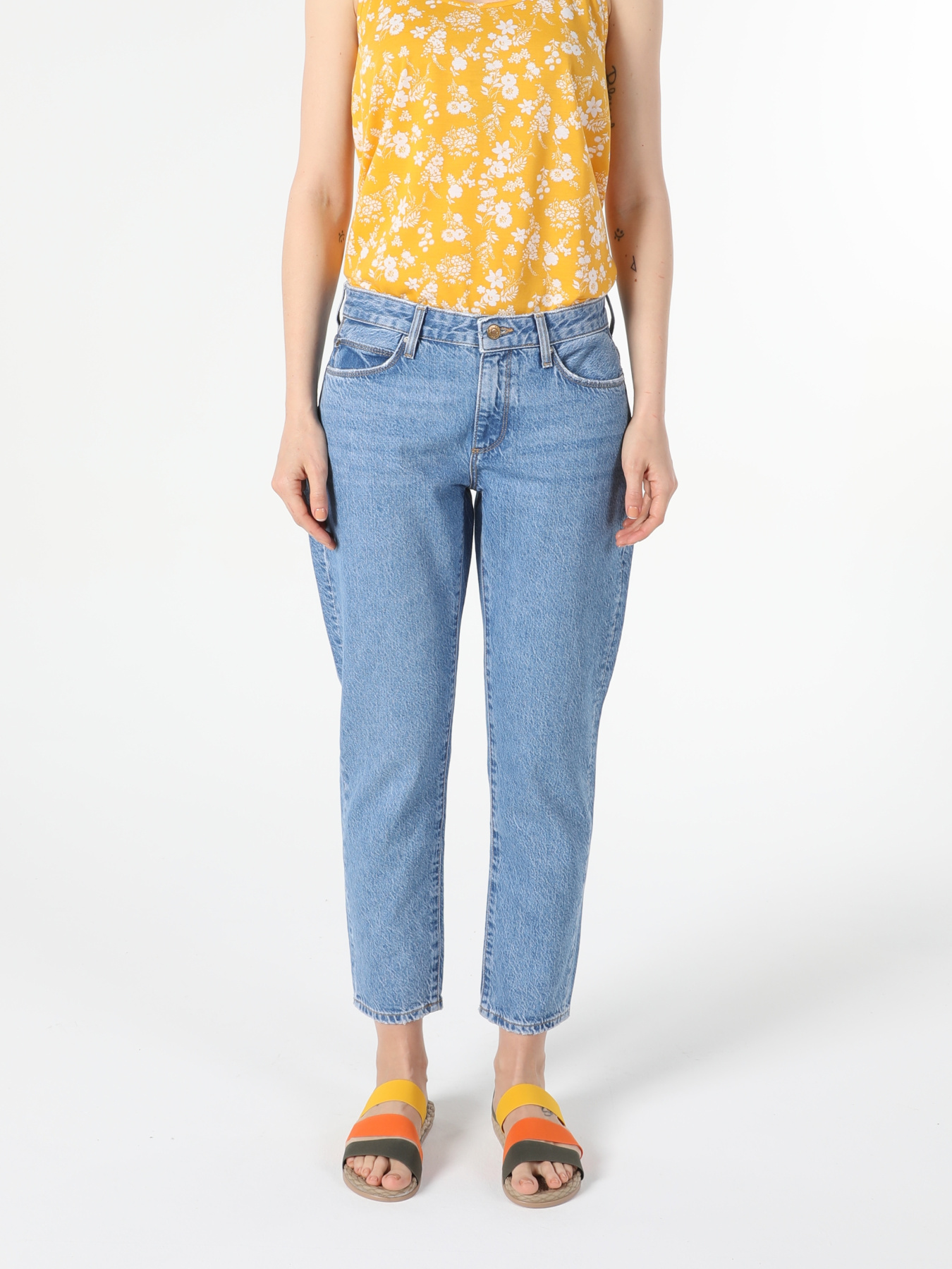 Бойфренды Colin’s модель CL1055539_Q1.V1_DN41520 Фото