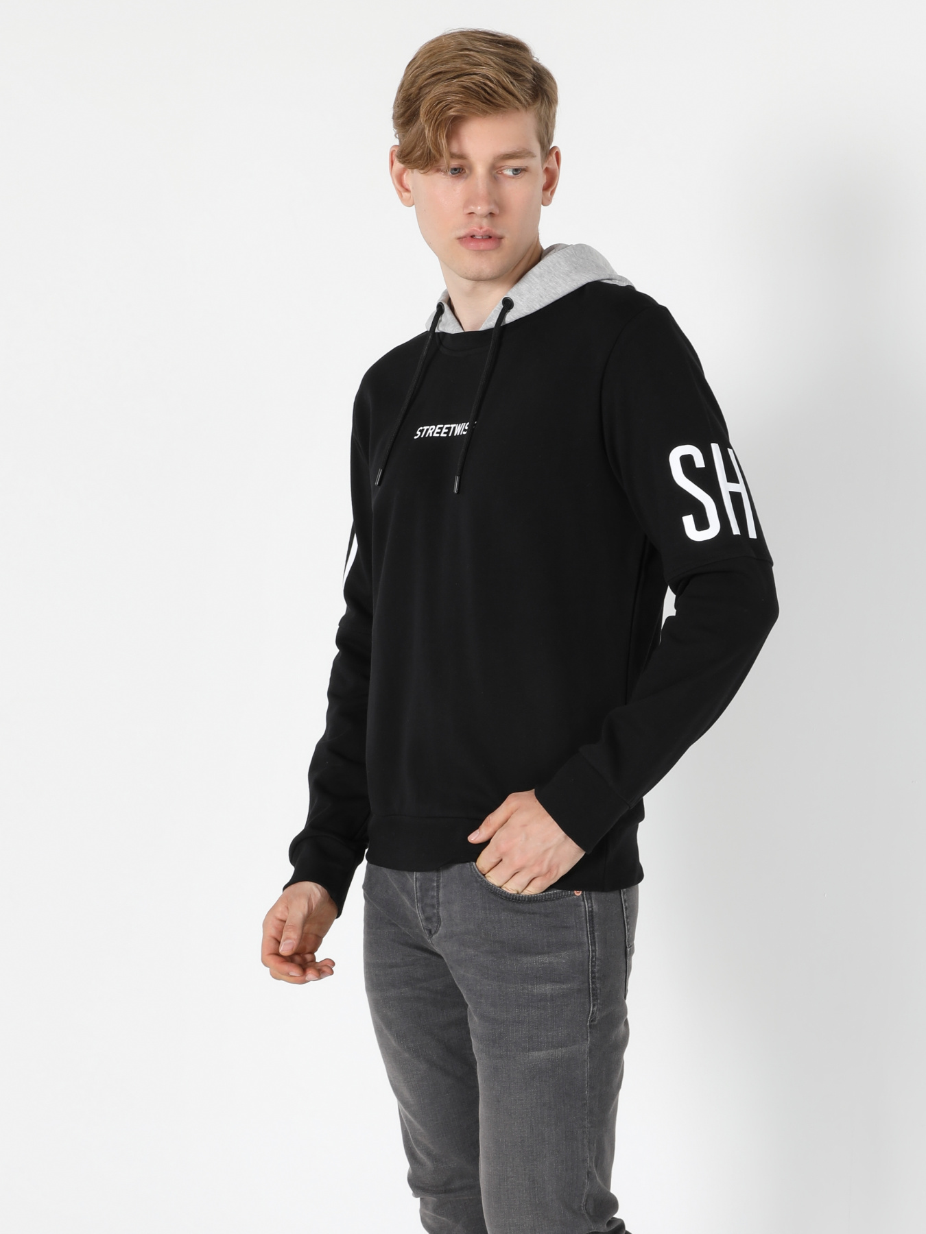 Кофты и свитера Colin’s модель CL1055409_Q1.V1_BLK Фото