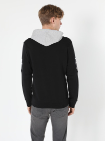 Кофты и свитера Colin’s модель CL1055409_Q1.V1_BLK Фото