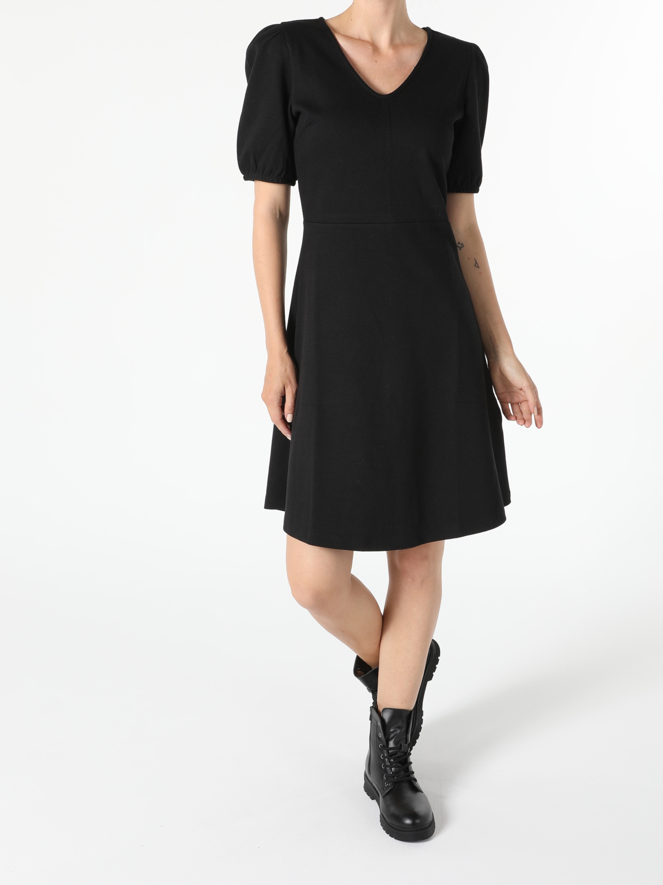 Платья Colin’s модель CL1055231_Q1.V1_BLK Фото