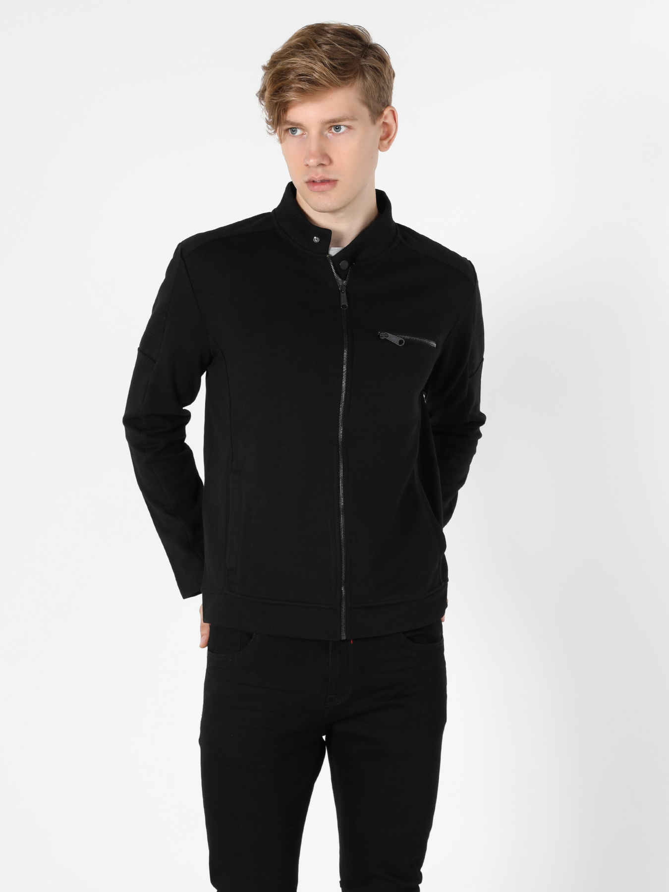 Куртки и дубленки Colin’s модель CL1055171_Q1.V1_BLK Фото