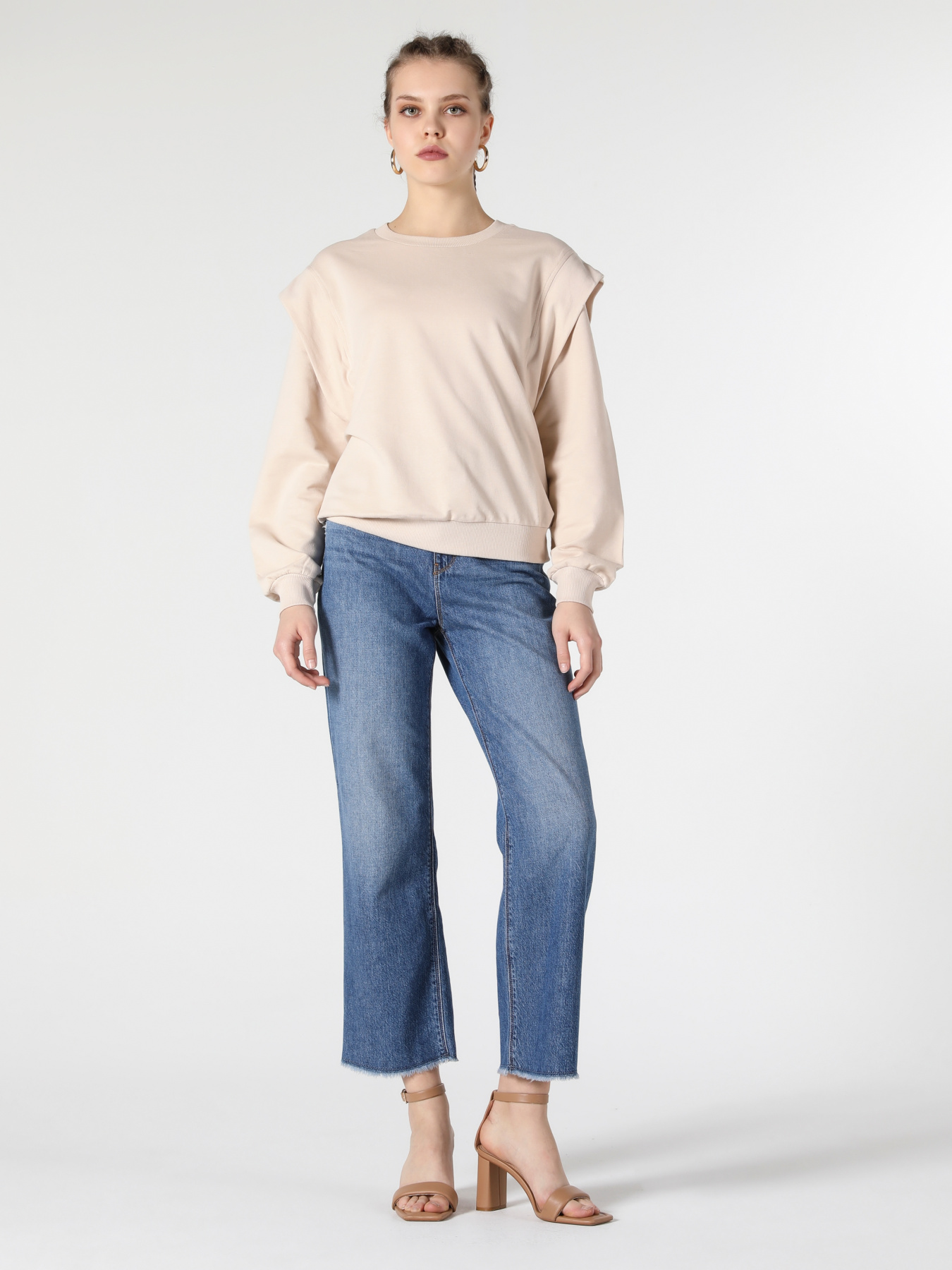 Худі та світшоти Colin’s модель CL1055056_Q1.V1_BEI Фото