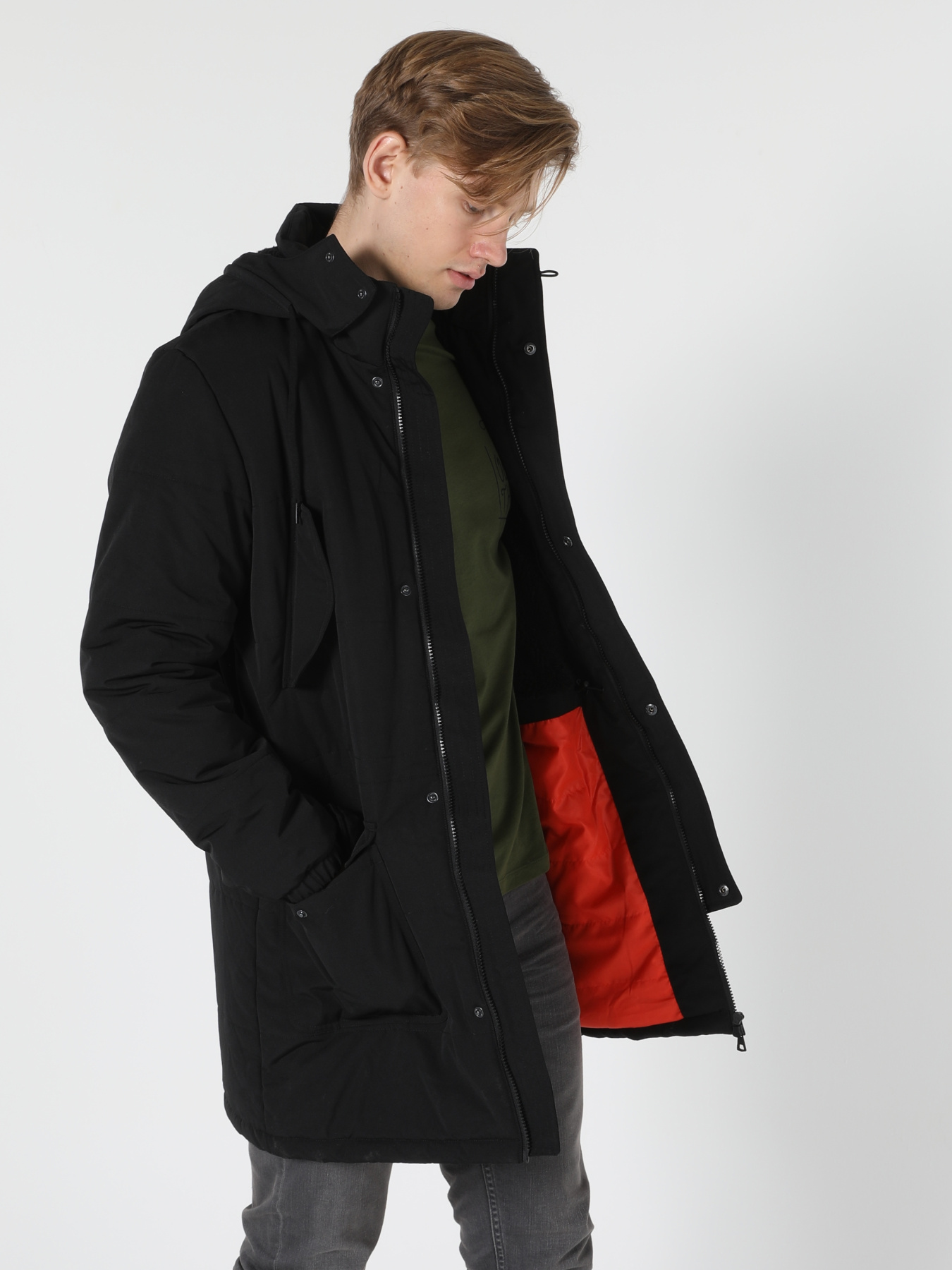 Куртки и дубленки Colin’s модель CL1054812_Q1.V1_BLK Фото