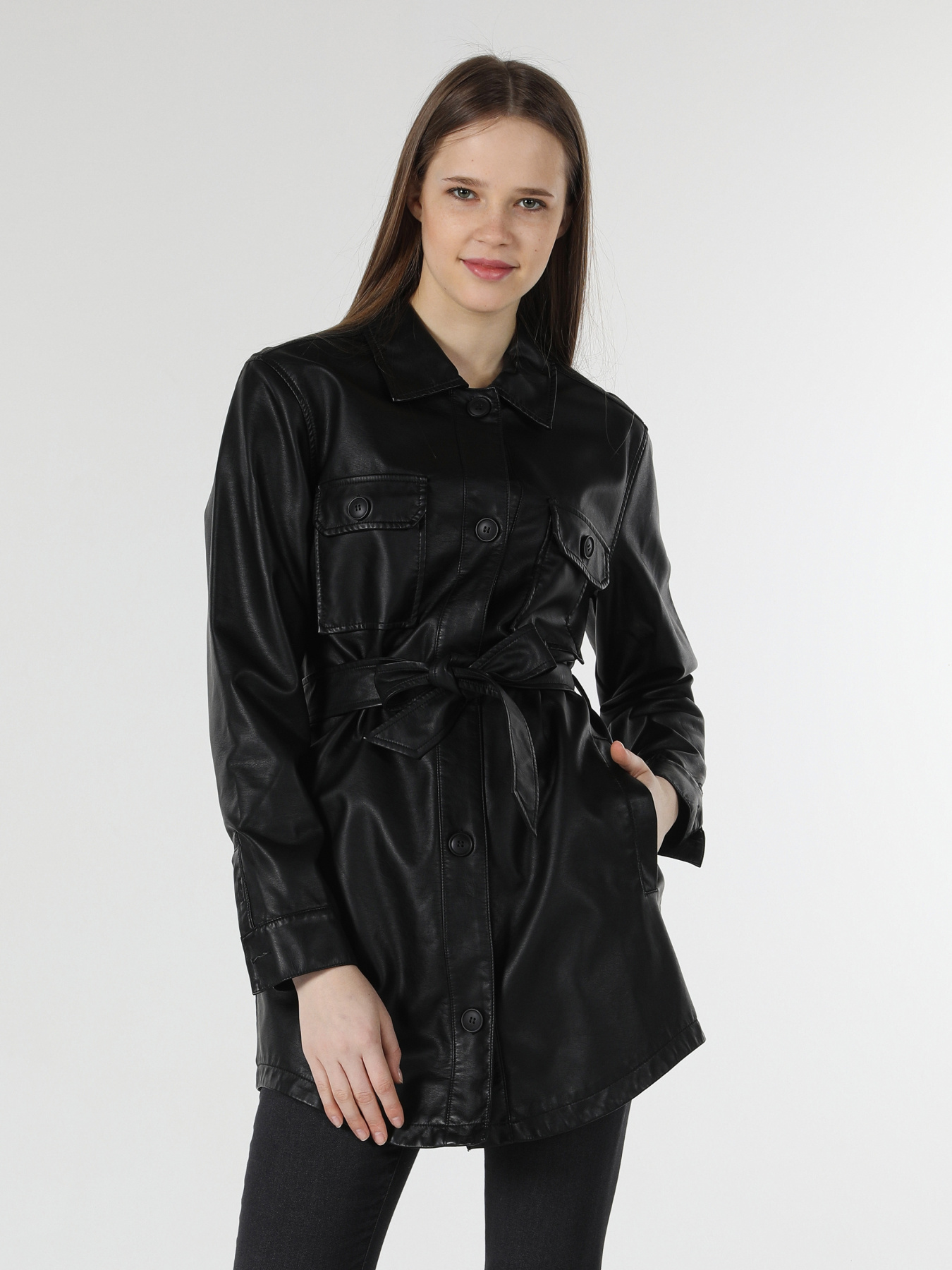 Куртки и дубленки Colin’s модель CL1055736_Q1.V1_BLK Фото