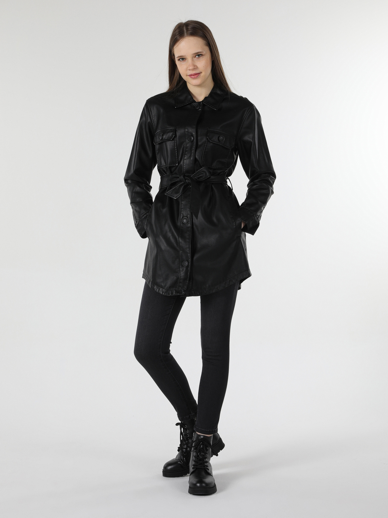 Куртки и дубленки Colin’s модель CL1055736_Q1.V1_BLK Фото