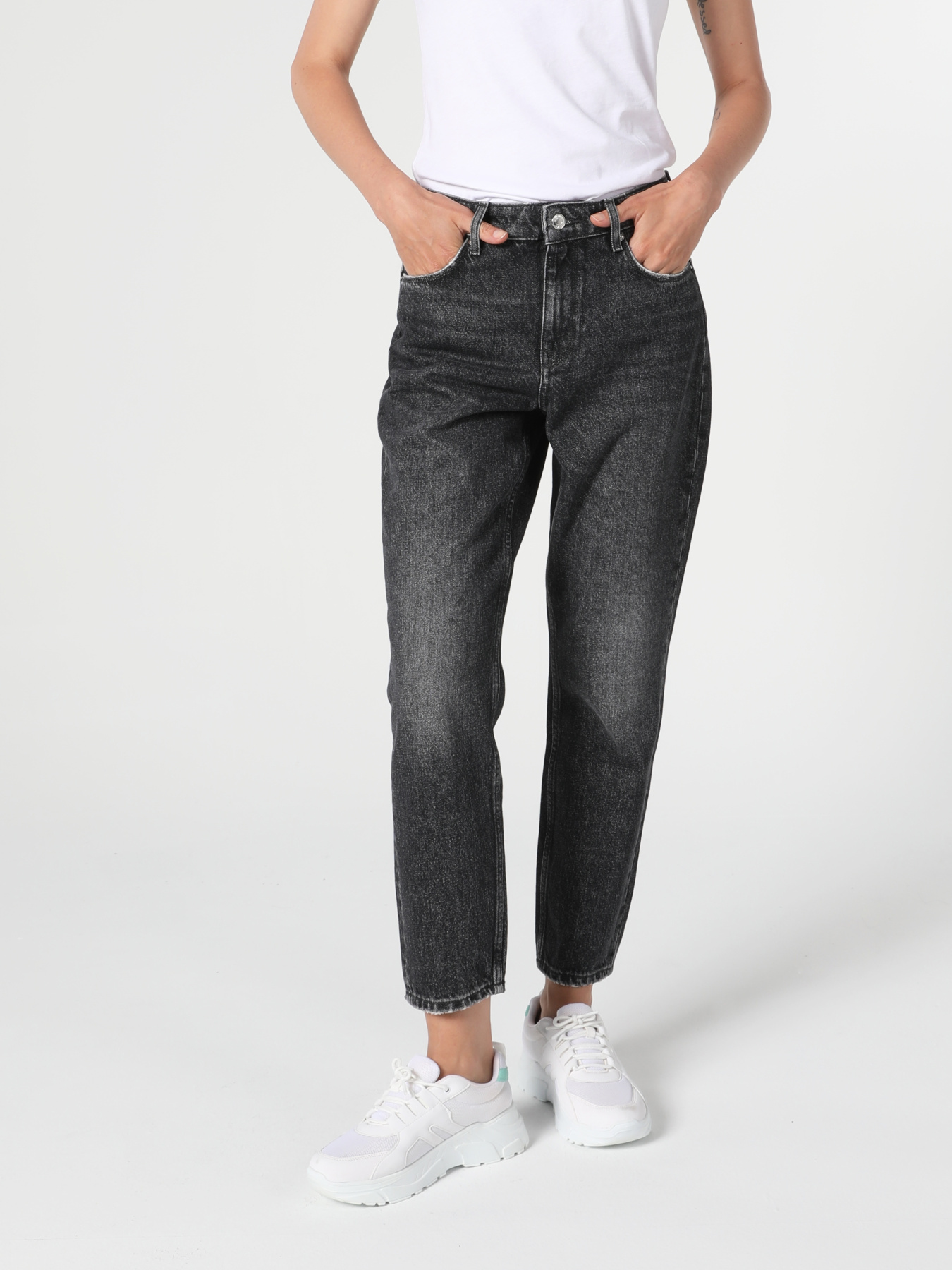 Завужені джинси Colin’s модель CL1056311_Q1.V1_DN41126 Завужені джинси Colin’s модель CL1056311_Q1.V1_DN41126 Фото