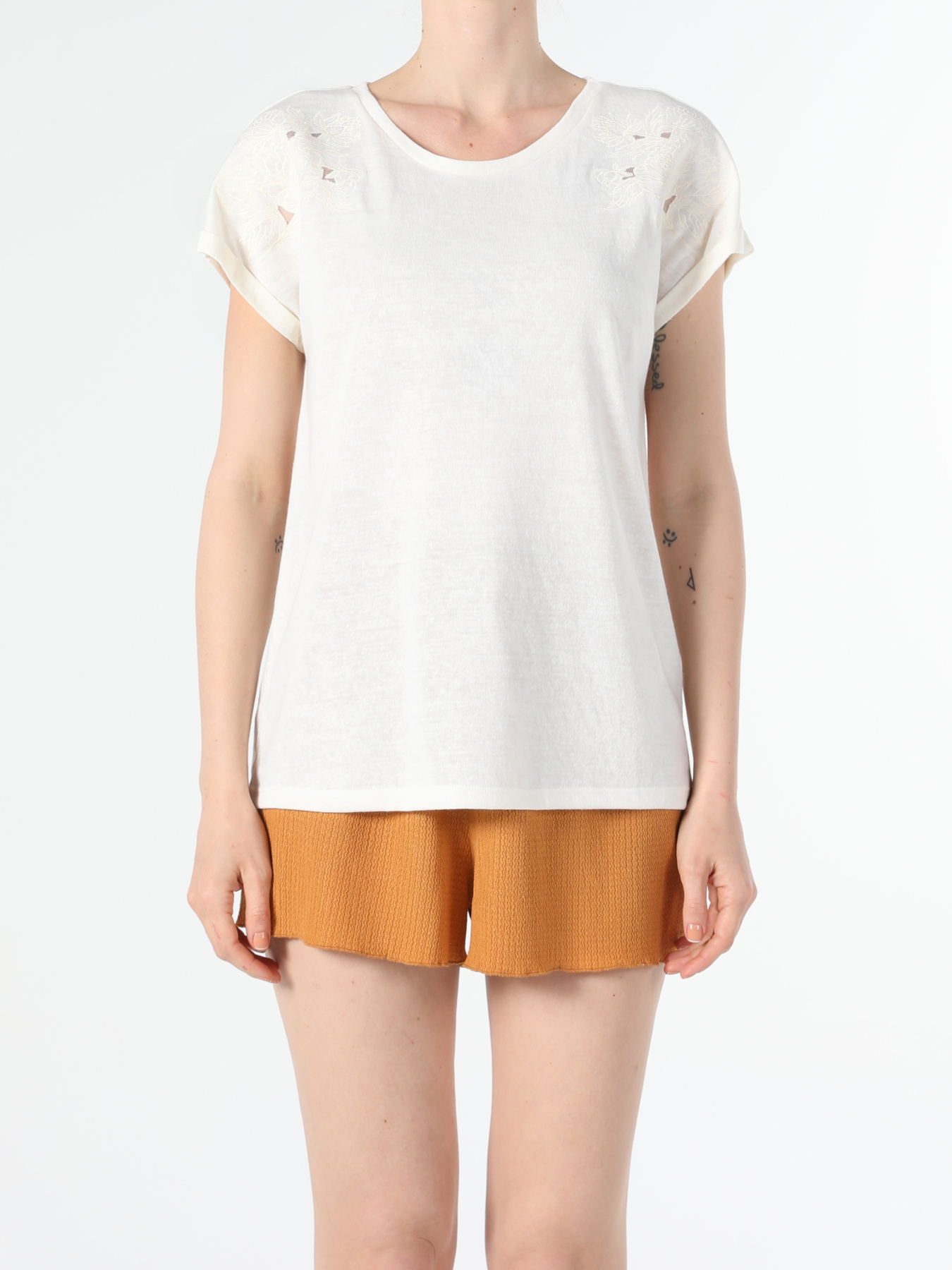 Футболки и поло Colin’s модель CL1056399_Q1.V1_ECR Фото