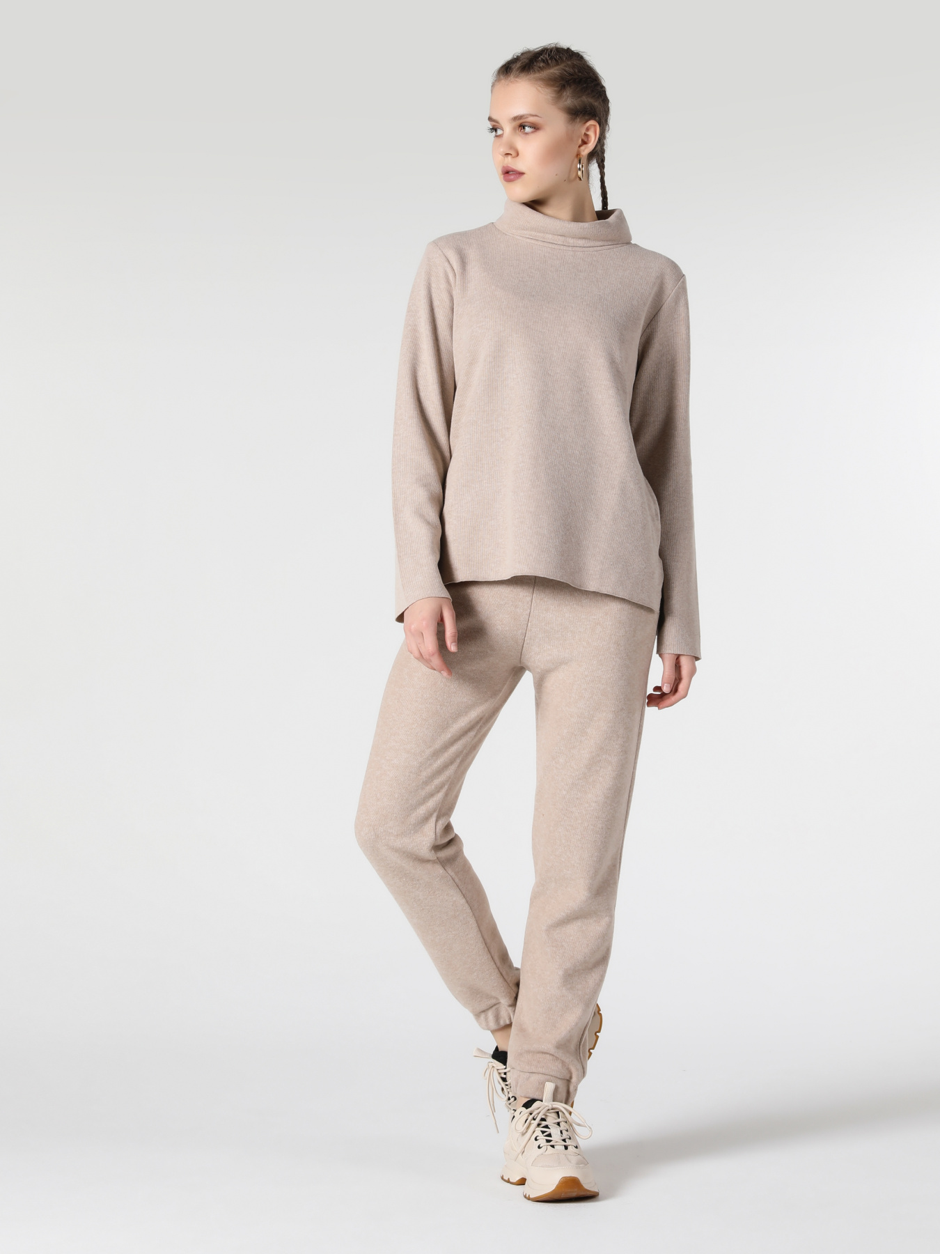 Худи и свитшоты Colin’s модель CL1055922_Q1.V1_BEI Фото