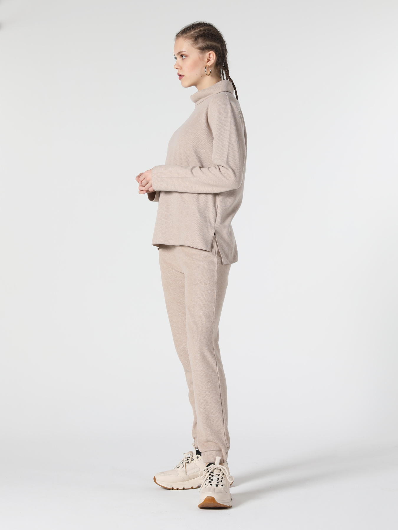 Худи и свитшоты Colin’s модель CL1055922_Q1.V1_BEI Фото