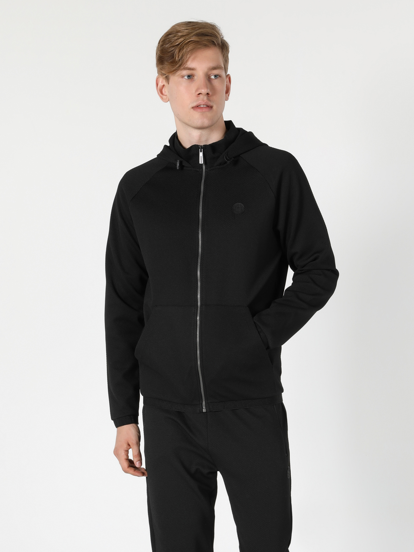 Худі та світшоти Colin’s модель CL1055967_Q1.V1_BLK Фото