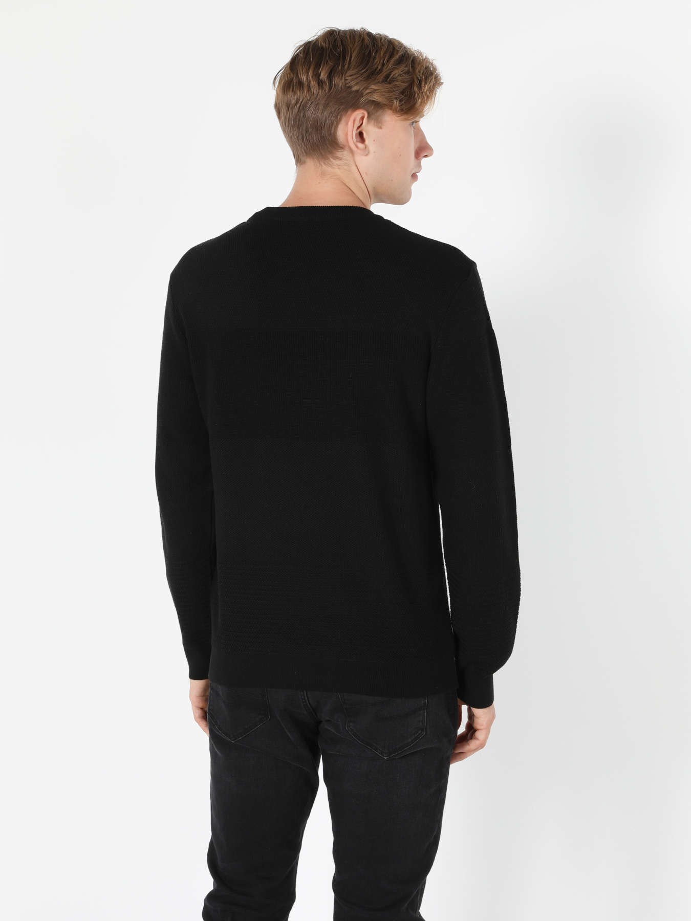 Худи и свитшоты Colin’s модель CL1056032_Q1.V1_BLK Фото