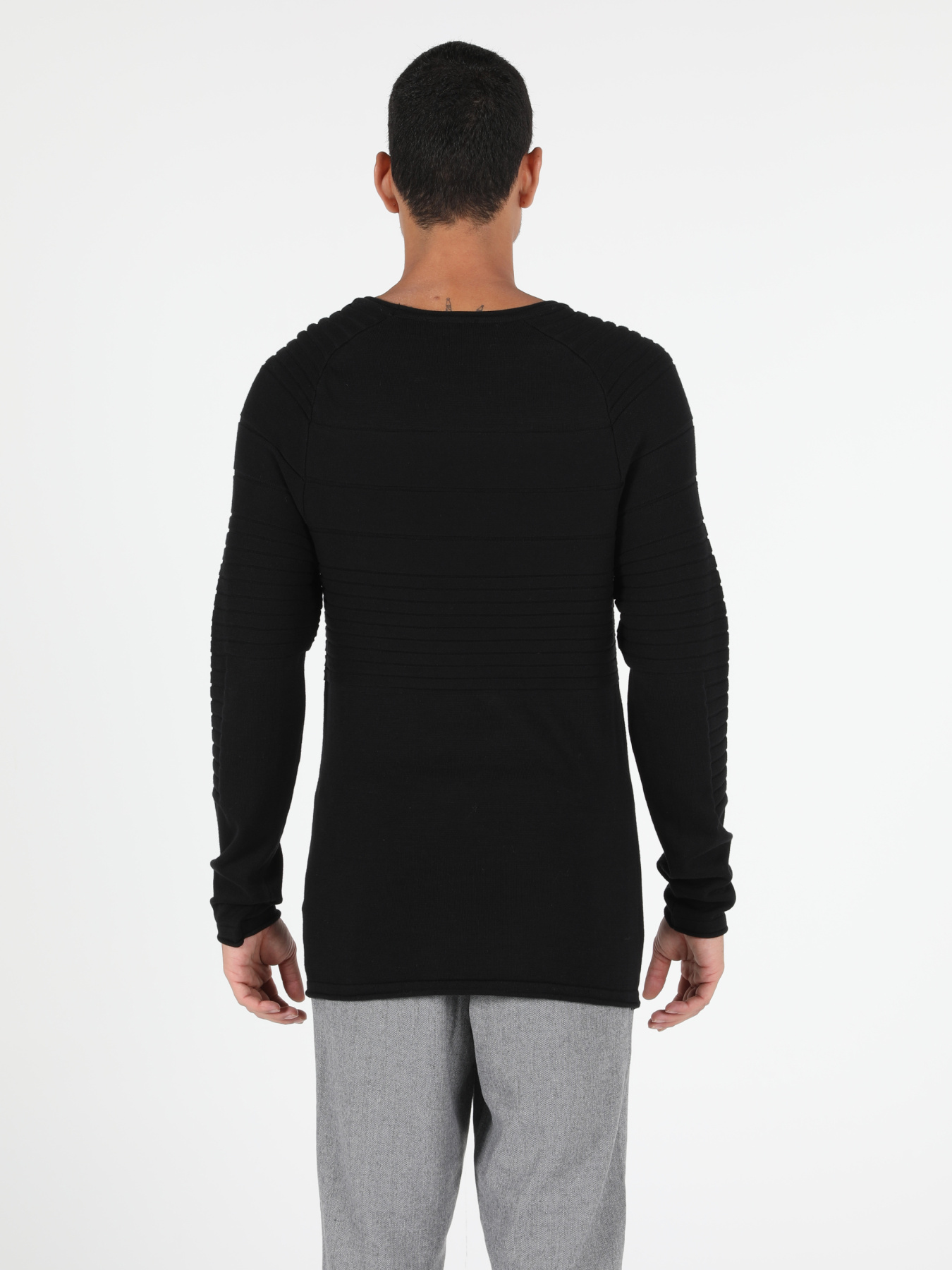 Худи и свитшоты Colin’s модель CL1050729_Q1.V1_BLK Фото