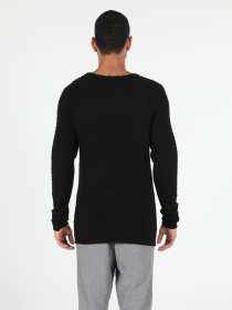 Худи и свитшоты Colin’s модель CL1050729_Q1.V1_BLK Фото