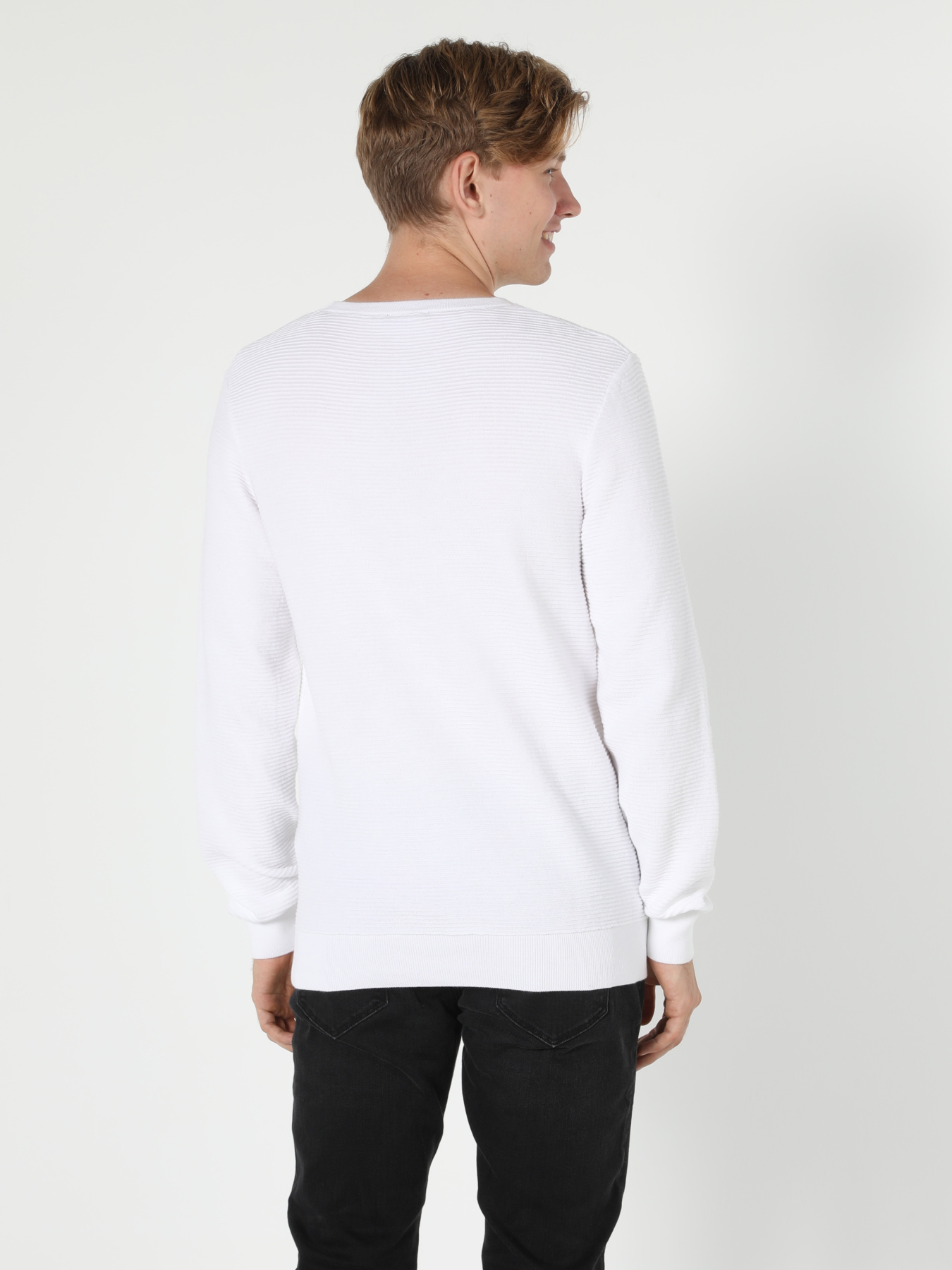 Кофты и свитера Colin’s модель CL1056030_Q1.V1_WHT Фото