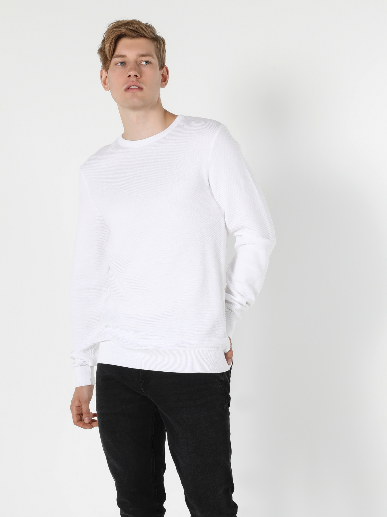 Кофты и свитера Colin’s модель CL1056030_Q1.V1_WHT Фото