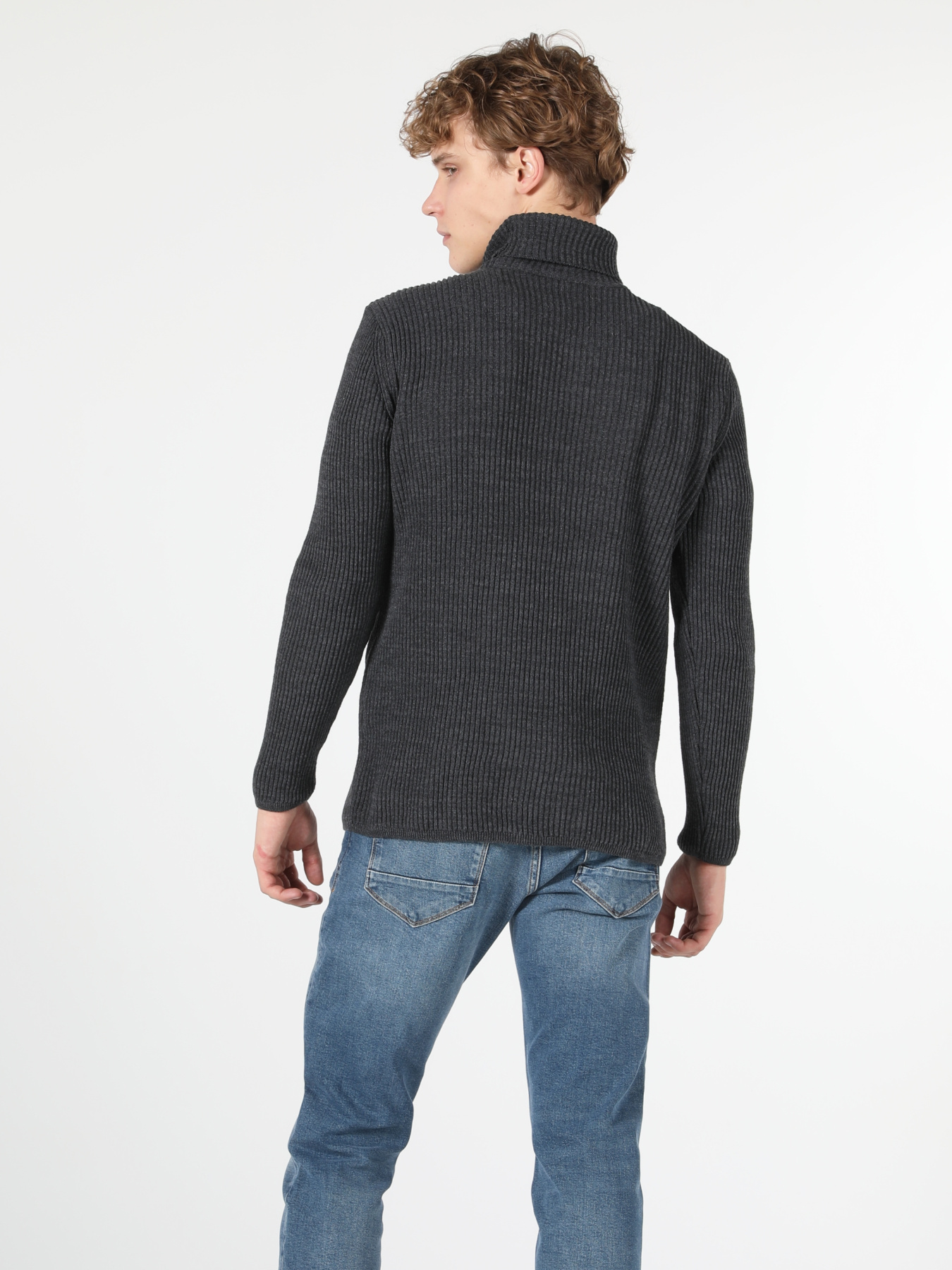 Кофты и свитера Colin’s модель CL1056024_Q1.V1_ANM Фото