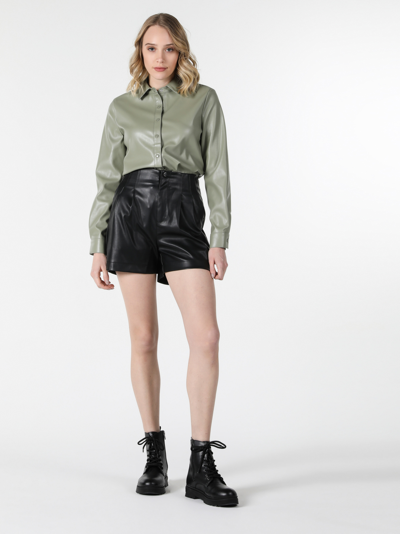 Сорочки Colin’s модель CL1057297_Q1.V1_OLV Фото