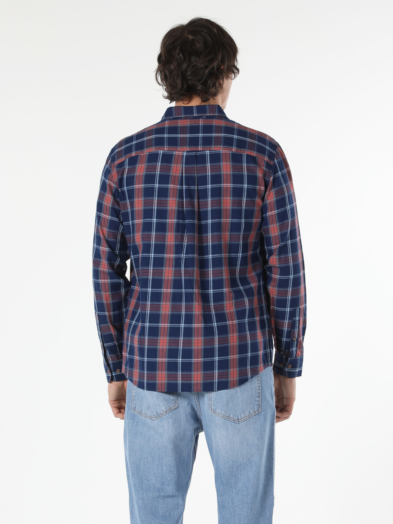 Рубашки Colin’s модель CL1056984_Q1.V1_NAV Рубашки Colin’s модель CL1056984_Q1.V1_NAV Фото