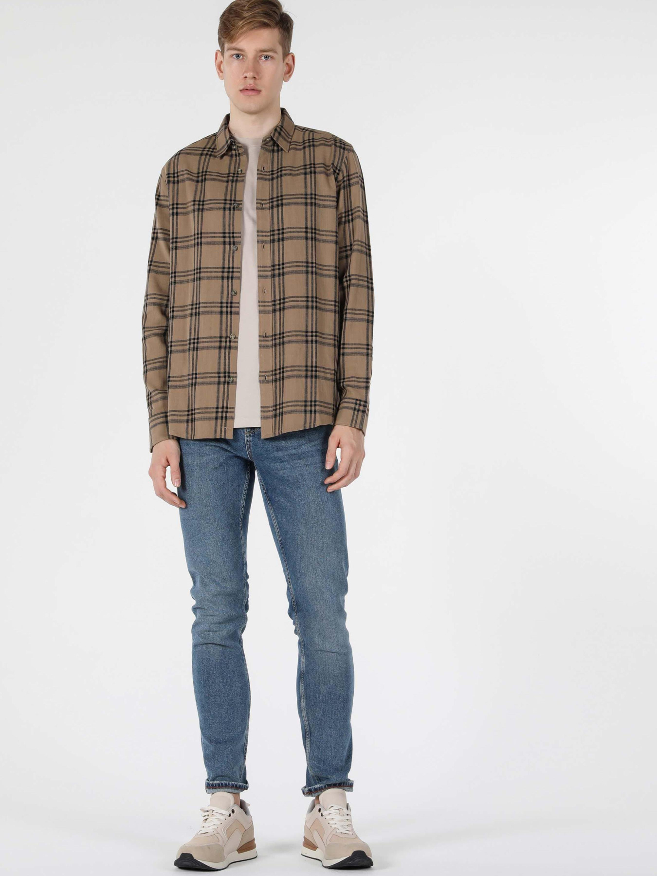 Рубашки Colin’s модель CL1057180_Q1.V1_BEI Рубашки Colin’s модель CL1057180_Q1.V1_BEI Фото