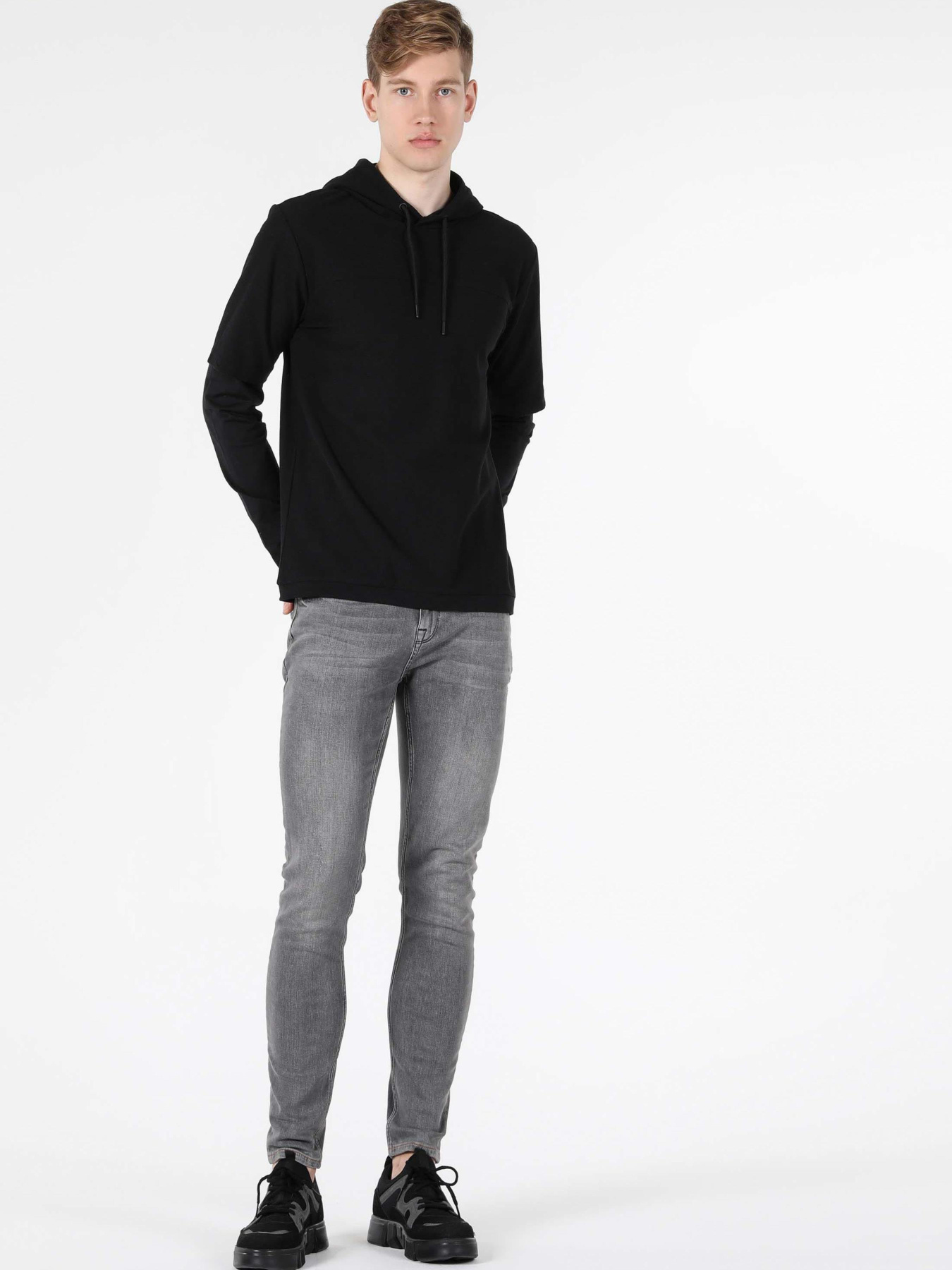 Кофты и свитера Colin’s модель CL1056773_Q1.V1_BLK Фото