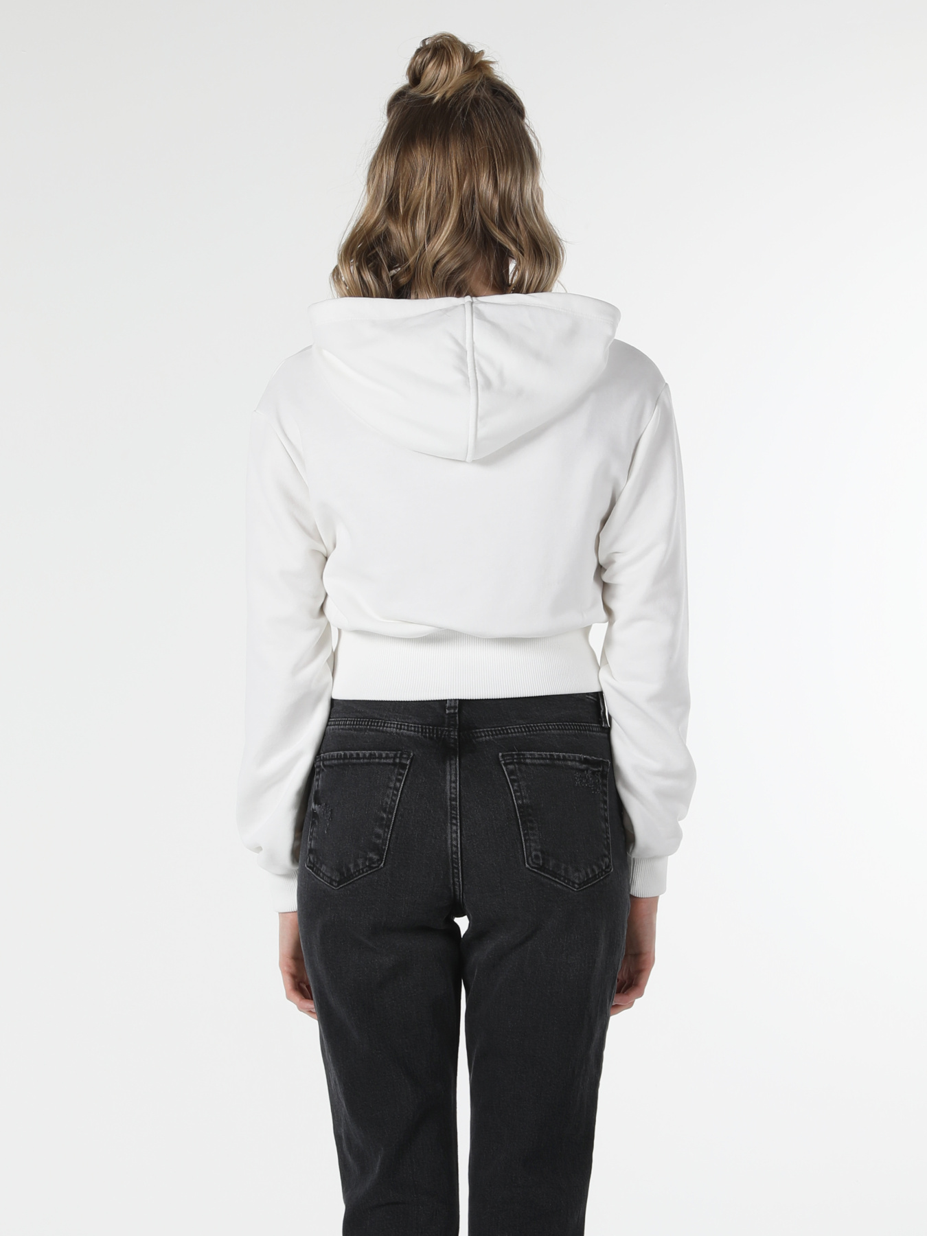 Кофты и свитера Colin’s модель CL1057344_Q1.V1_WHT Фото