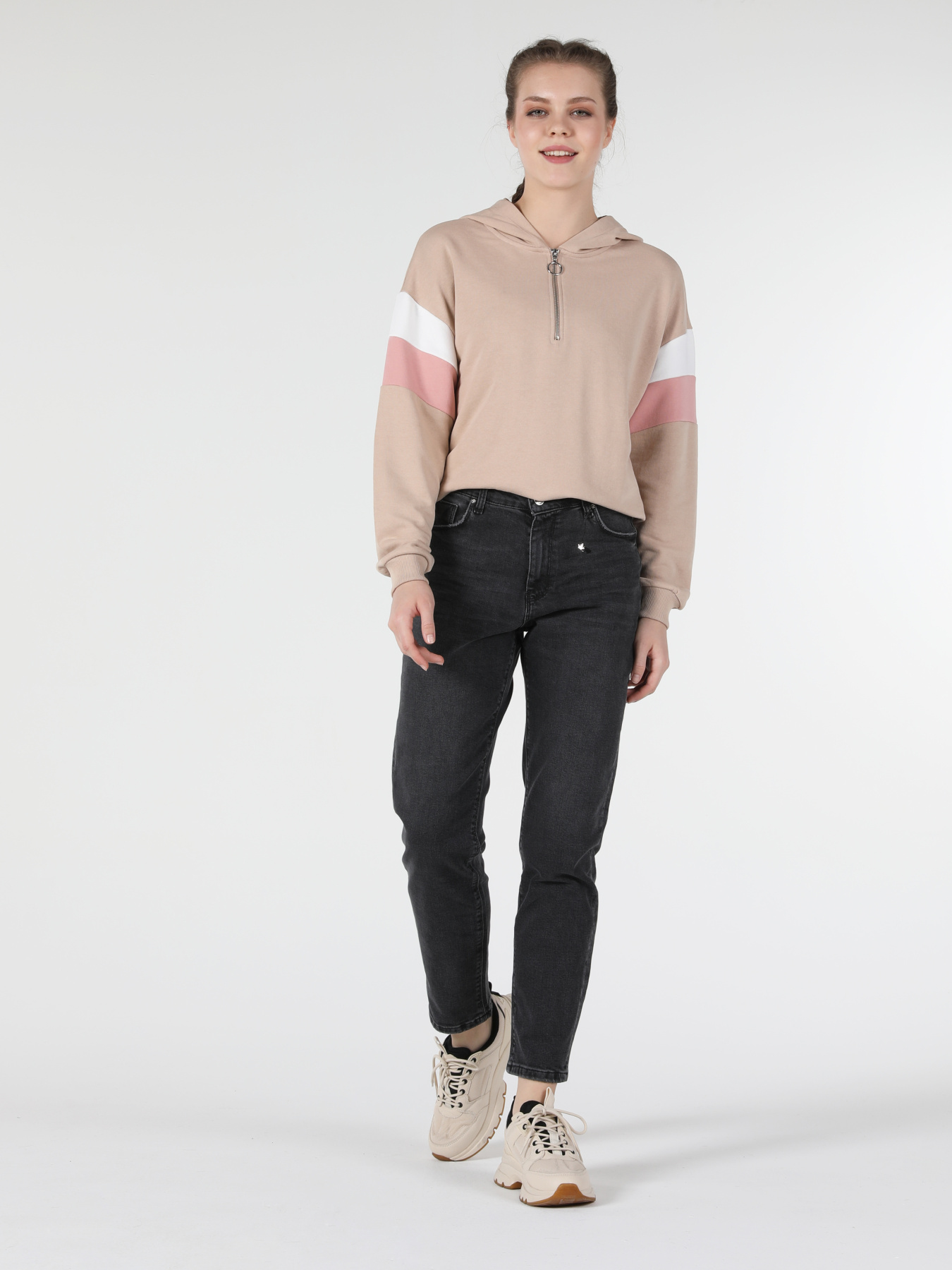 Худи и свитшоты Colin’s модель CL1052446_Q1.V1_BEI Фото