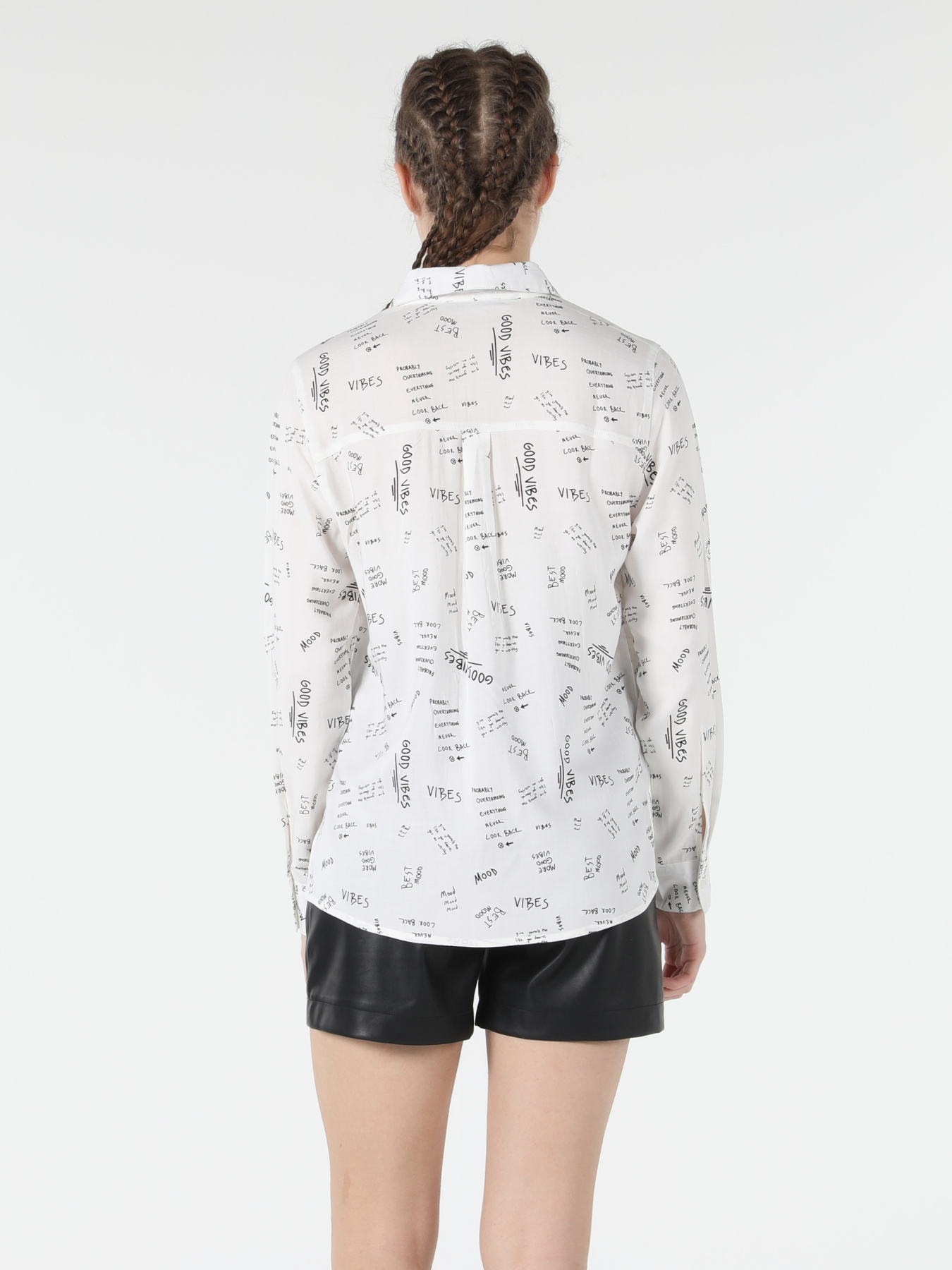 Сорочки Colin’s модель CL1058105_Q1.V1_WHT Фото