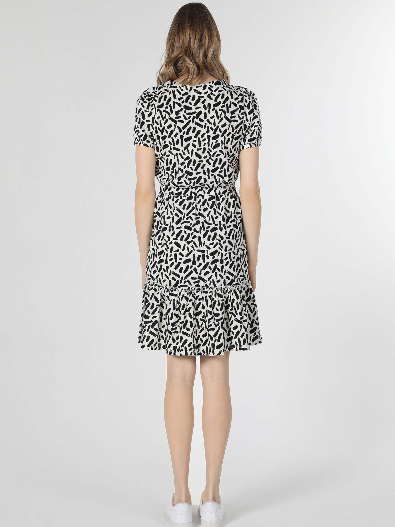 Платья Colin’s модель CL1058512_Q1.V1_WHT Фото