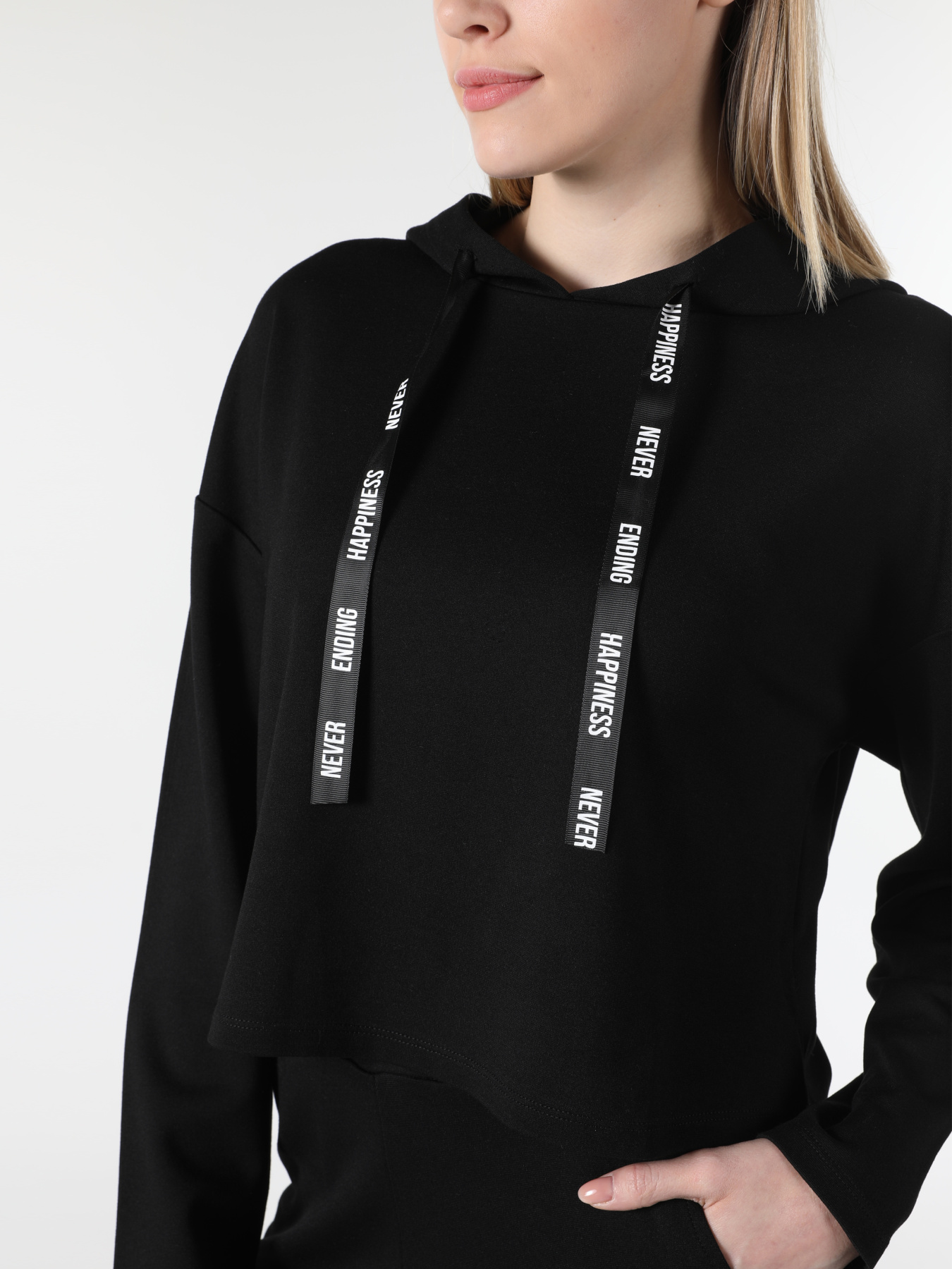 Кофты и свитера Colin’s модель CL1058515_Q1.V1_BLK Фото