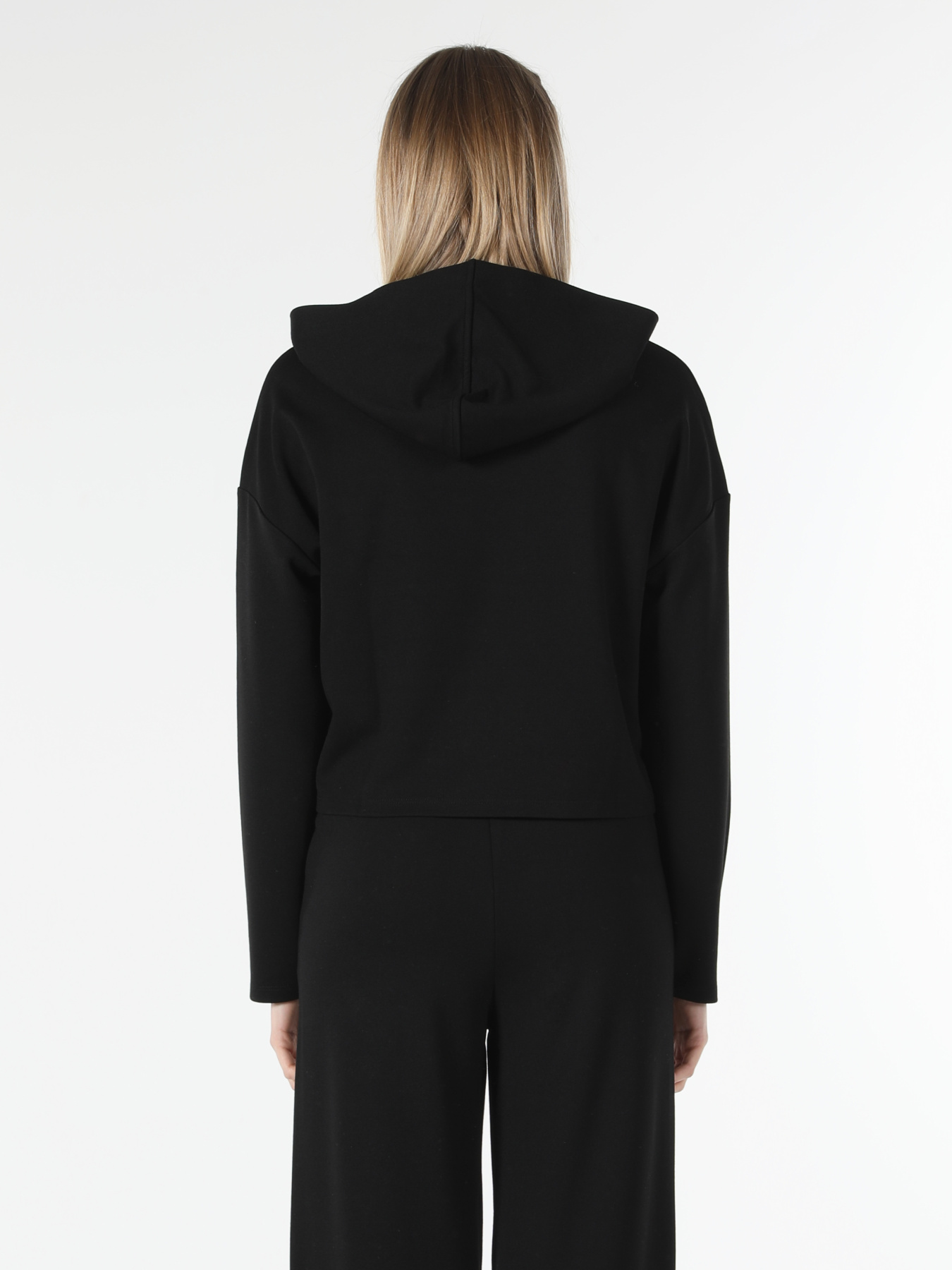 Худи и свитшоты Colin’s модель CL1058515_Q1.V1_BLK Фото