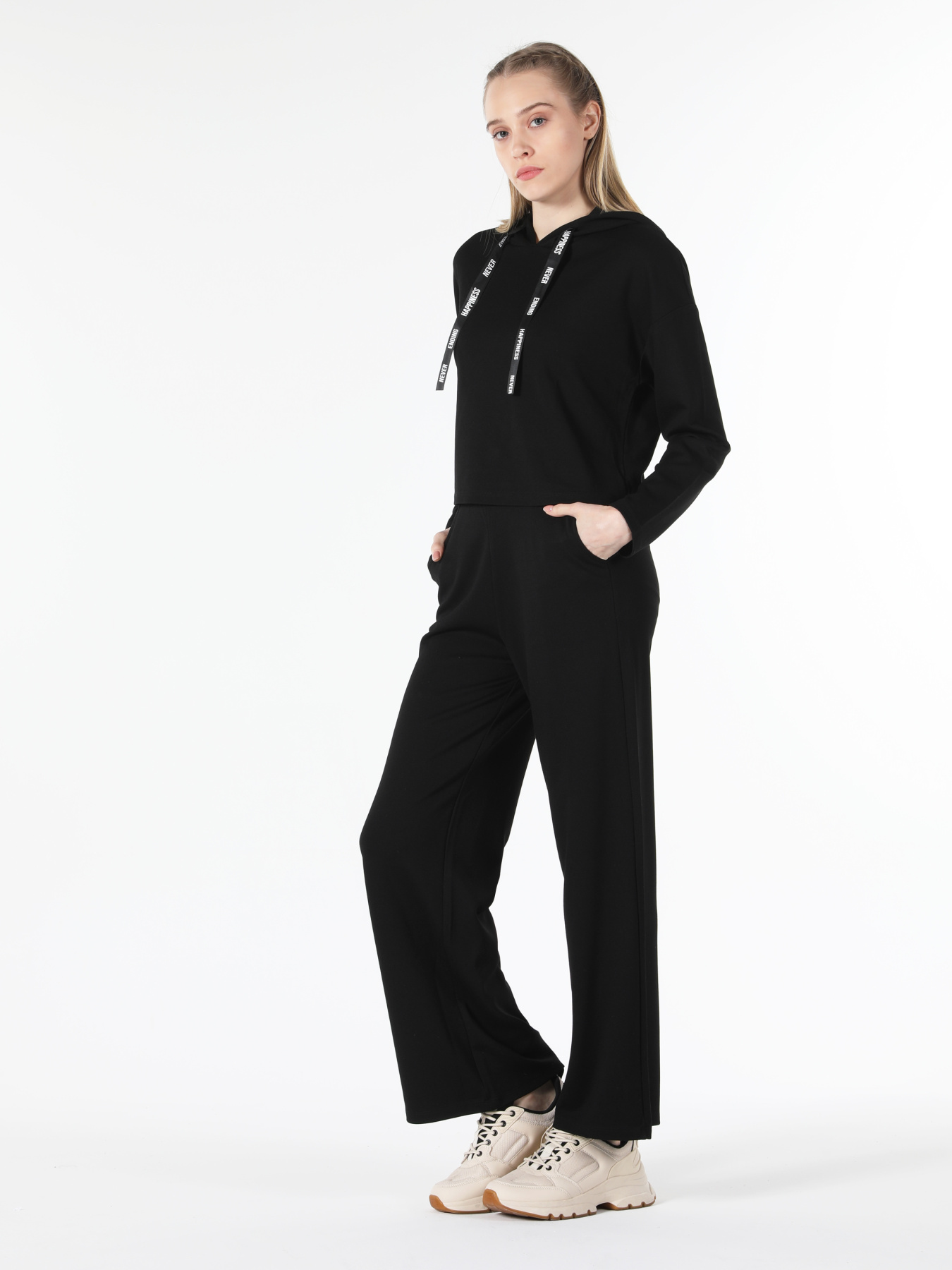 Худи и свитшоты Colin’s модель CL1058515_Q1.V1_BLK Фото