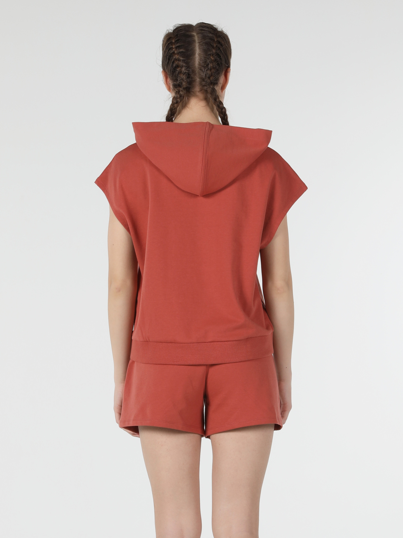 Кофты и свитера Colin’s модель CL1058177_Q1.V1_COR Фото