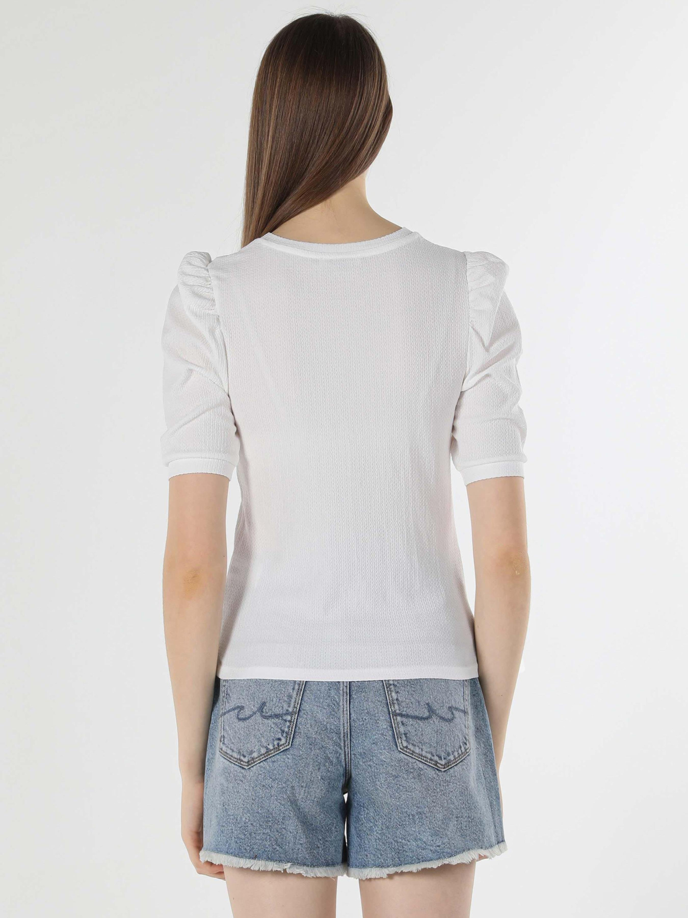 Футболки и поло Colin’s модель CL1058164_Q1.V1_WHT Фото