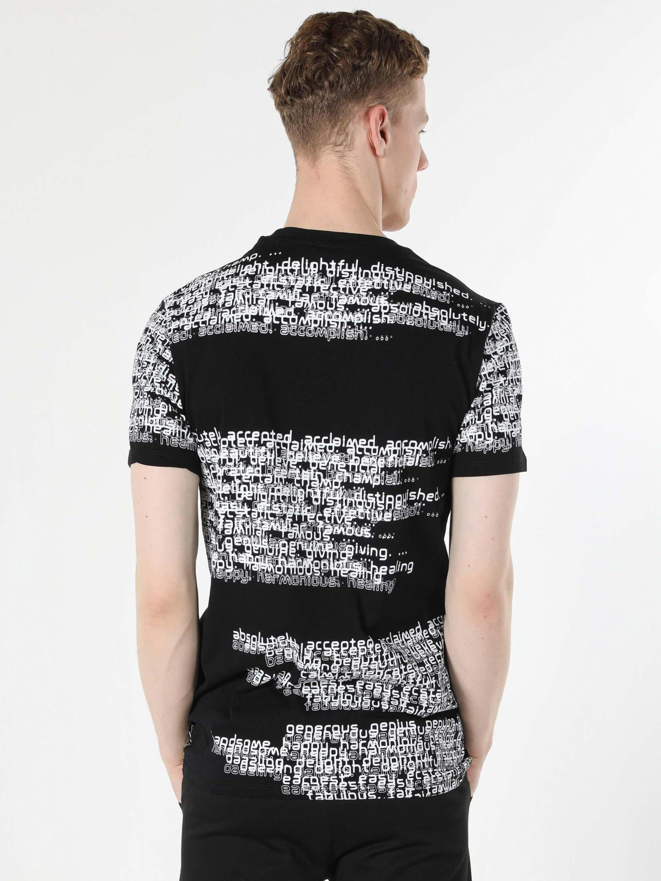 Футболки и поло Colin’s модель CL1057015_Q1.V1_BLK Фото