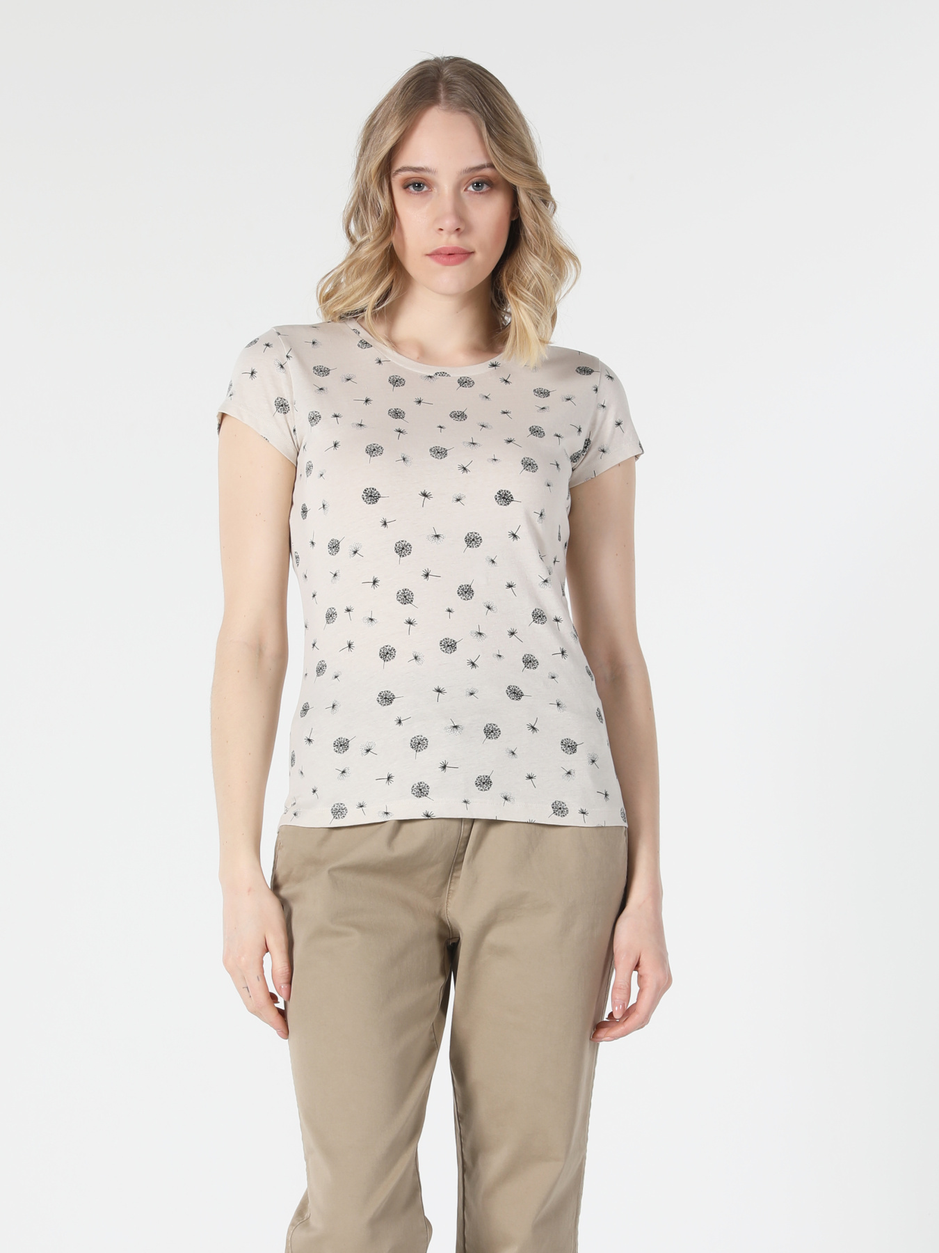 Футболки и поло Colin’s модель CL1058498_Q1.V1_BEI Фото