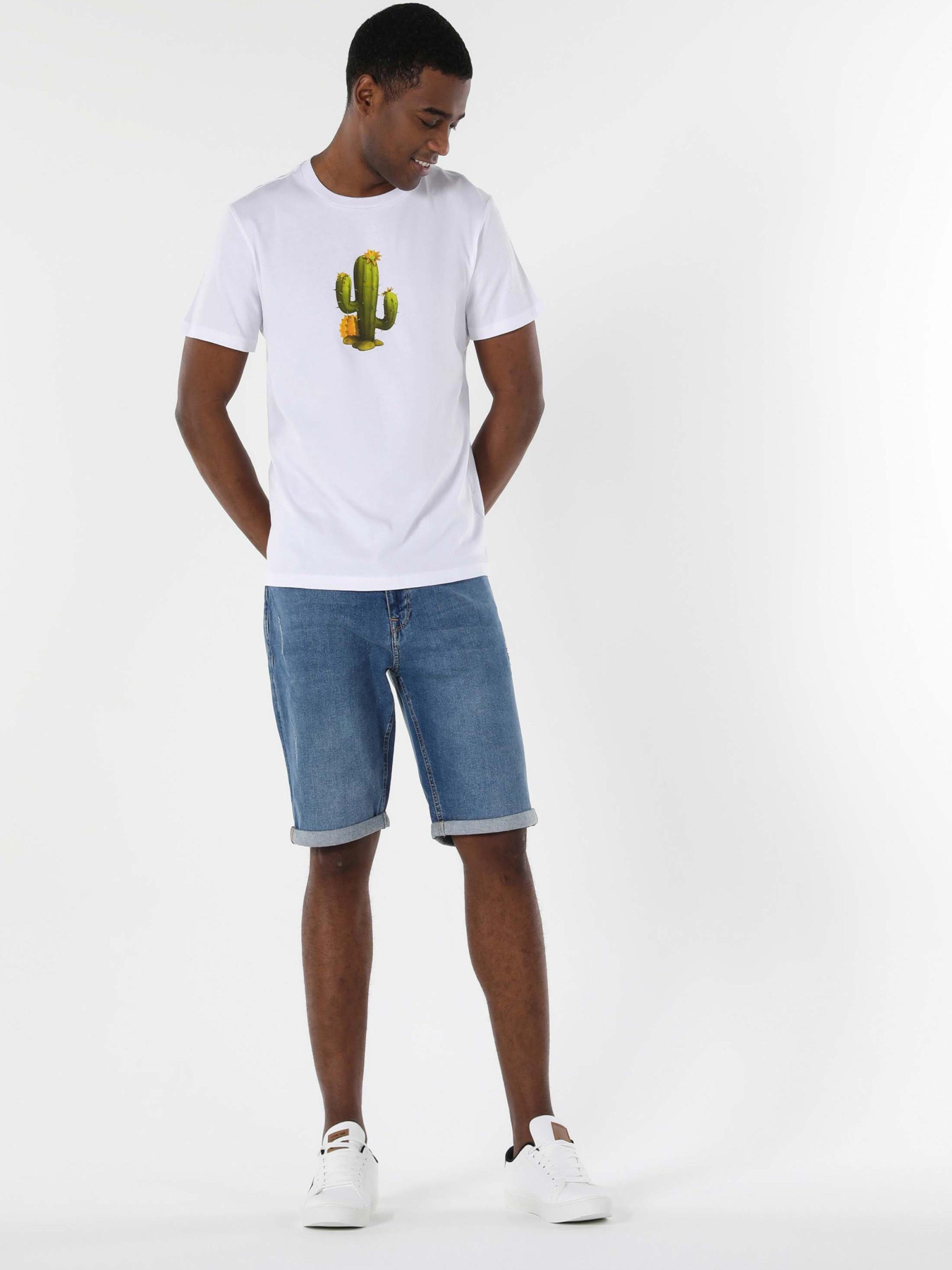 Футболки и поло Colin’s модель CL1057526_Q1.V1_WHT Фото