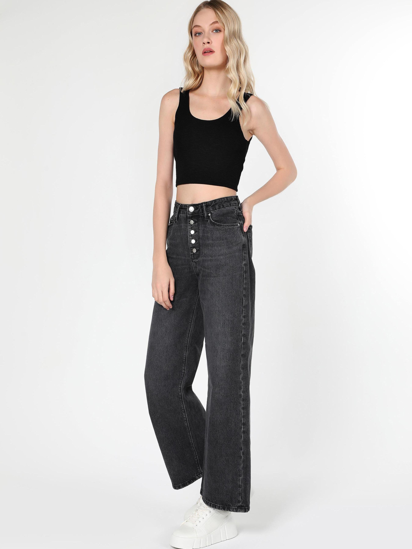 Прямые джинсы Colin’s модель CL1057980_Q1.V1_DN02440 Прямые джинсы Colin’s модель CL1057980_Q1.V1_DN02440 Фото