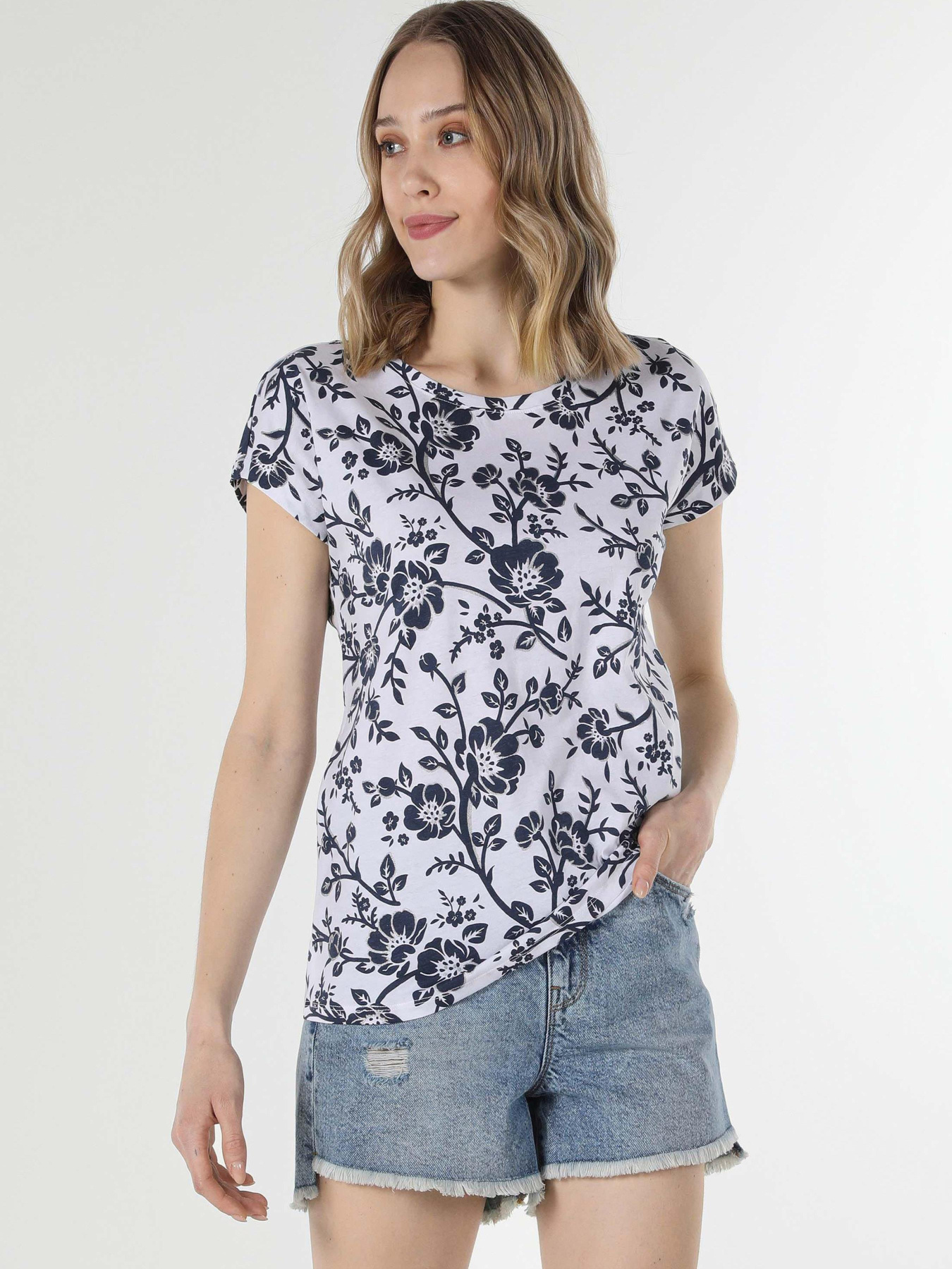 Футболки і поло Colin’s модель CL1058993_Q1.V1_WHT Фото