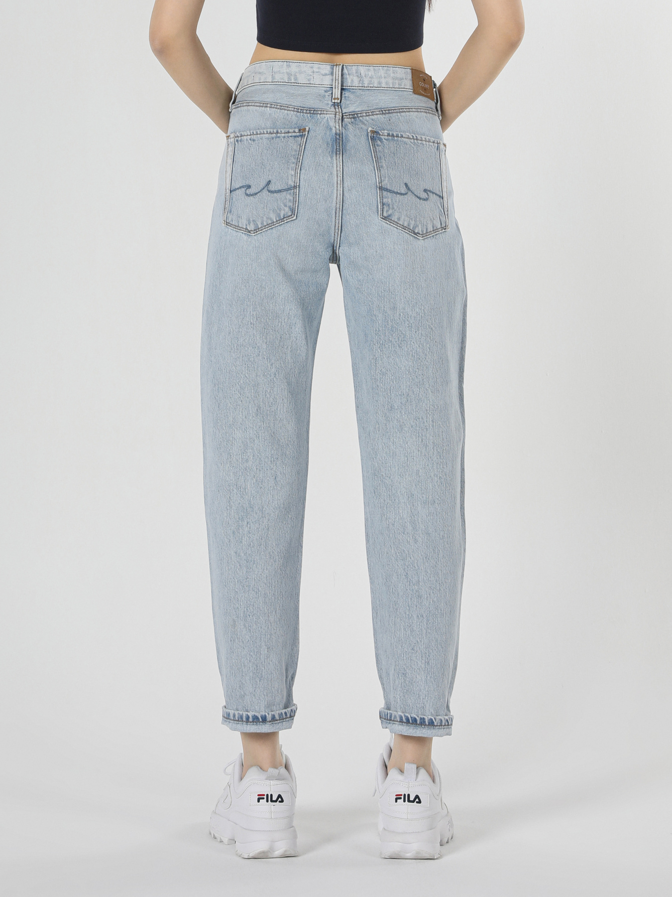 Бойфренди Colin’s модель CL1059321_Q1.V1_DN01745 Фото