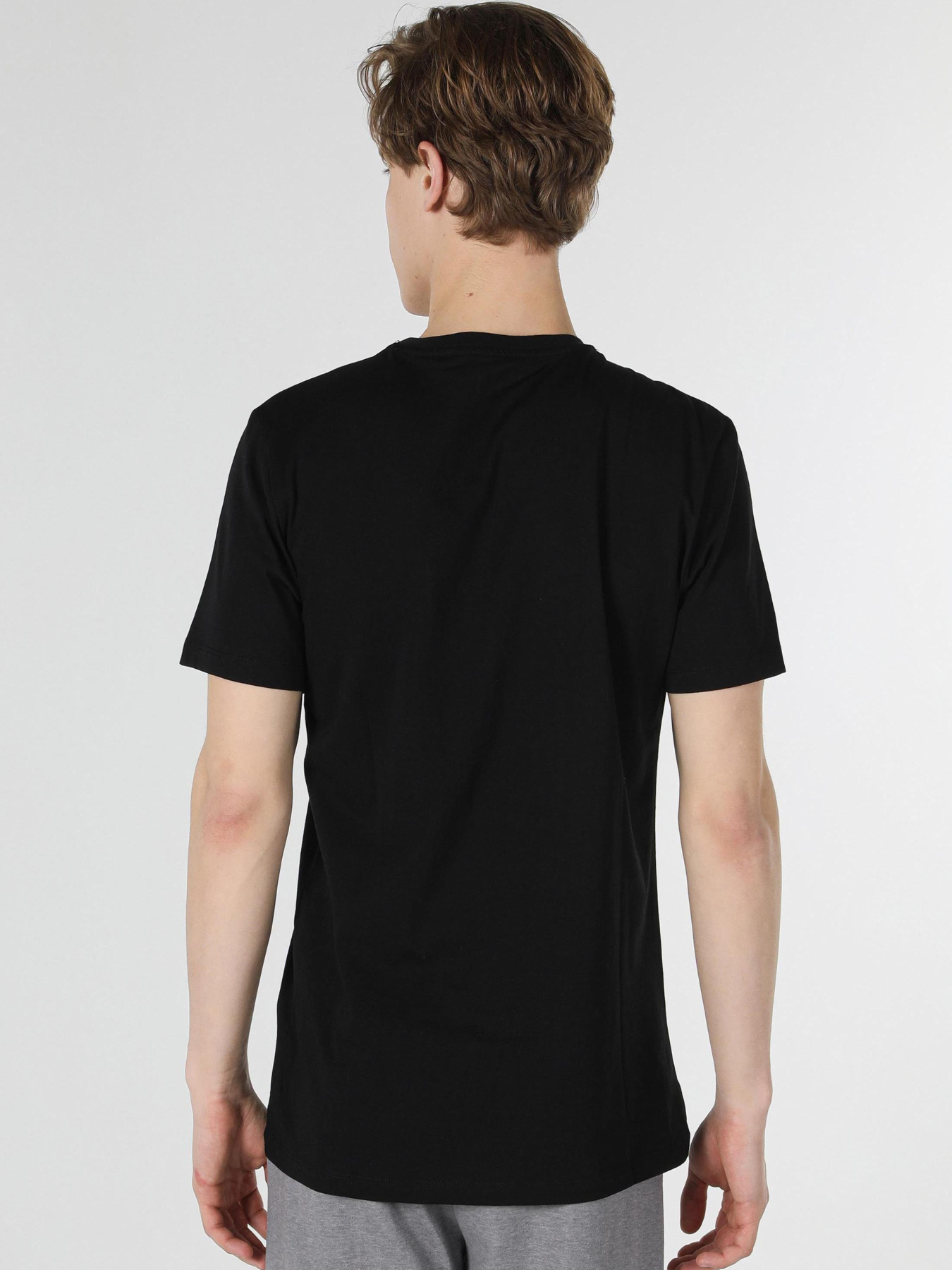 Футболки и поло Colin’s модель CL1057121_Q1.V1_BLK Фото