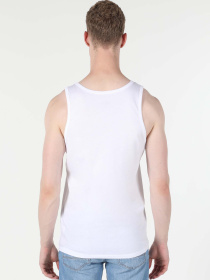 Футболки и поло Colin’s модель CL1058699_Q1.V1_WHT Футболки и поло Colin’s модель CL1058699_Q1.V1_WHT Фото