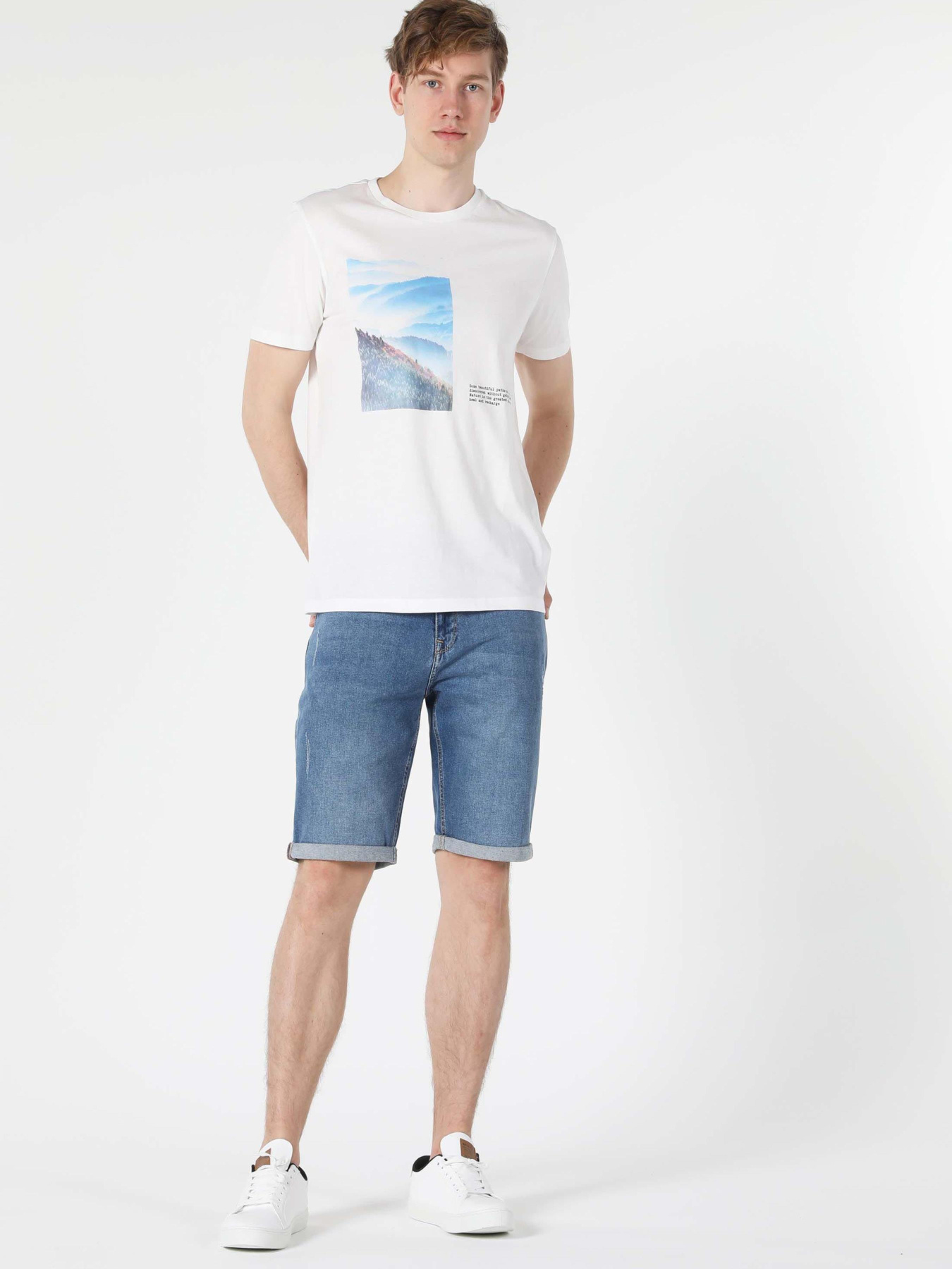 Футболки і поло Colin’s модель CL1057626_Q1.V1_WHT Футболки і поло Colin’s модель CL1057626_Q1.V1_WHT Фото