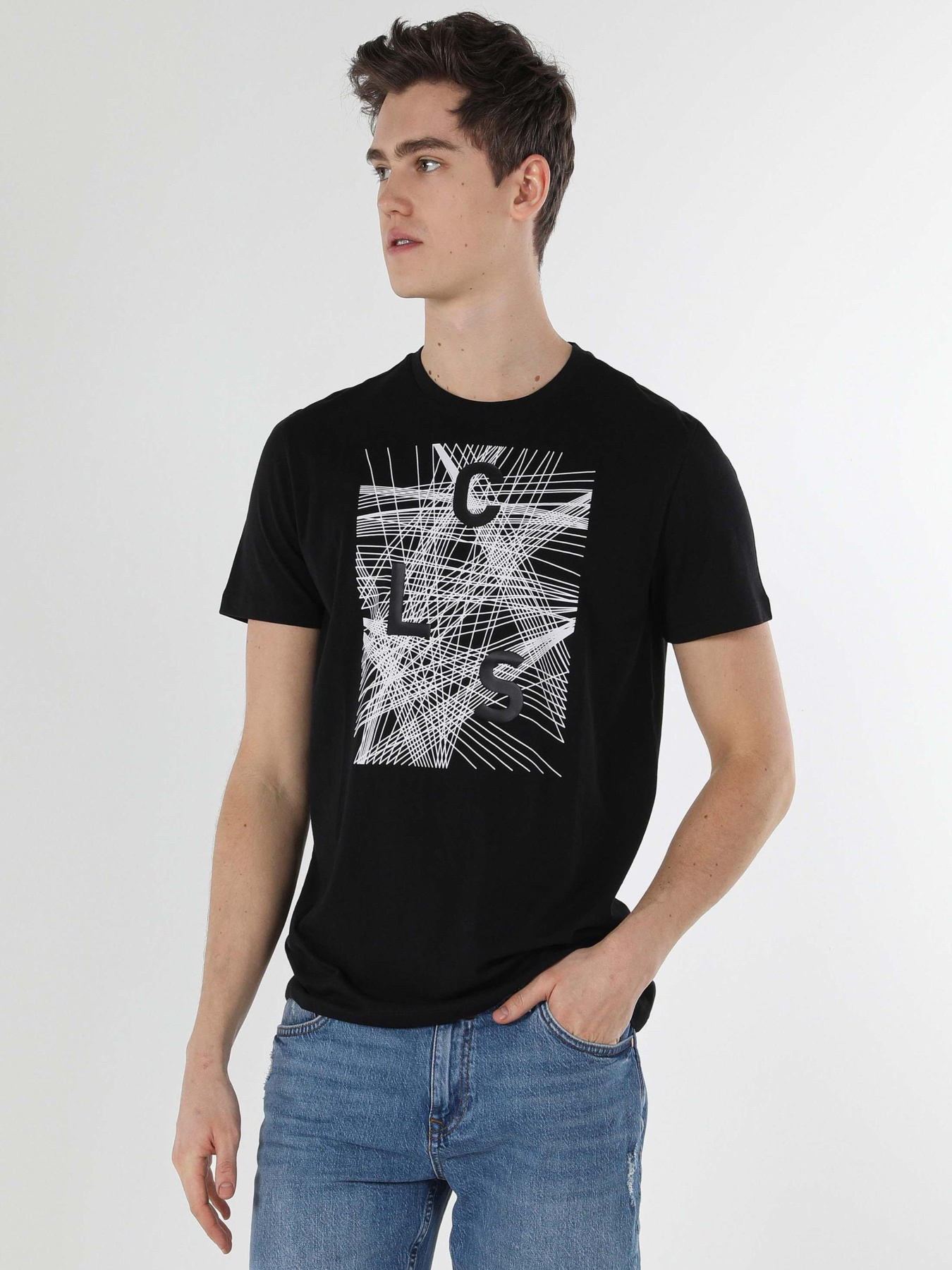 Футболки і поло Colin’s модель CL1056723_Q1.V1_BLK Футболки і поло Colin’s модель CL1056723_Q1.V1_BLK Фото