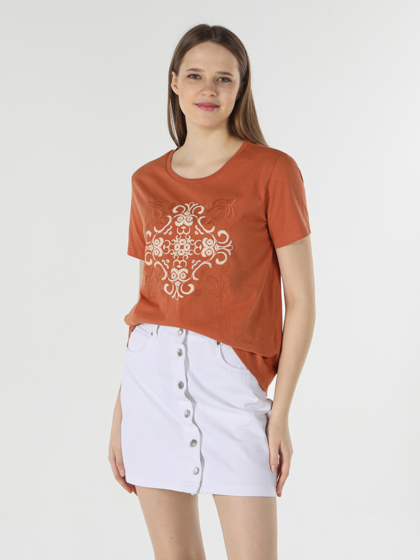 Футболки и поло Colin’s модель CL1059051_Q1.V1_COR Фото