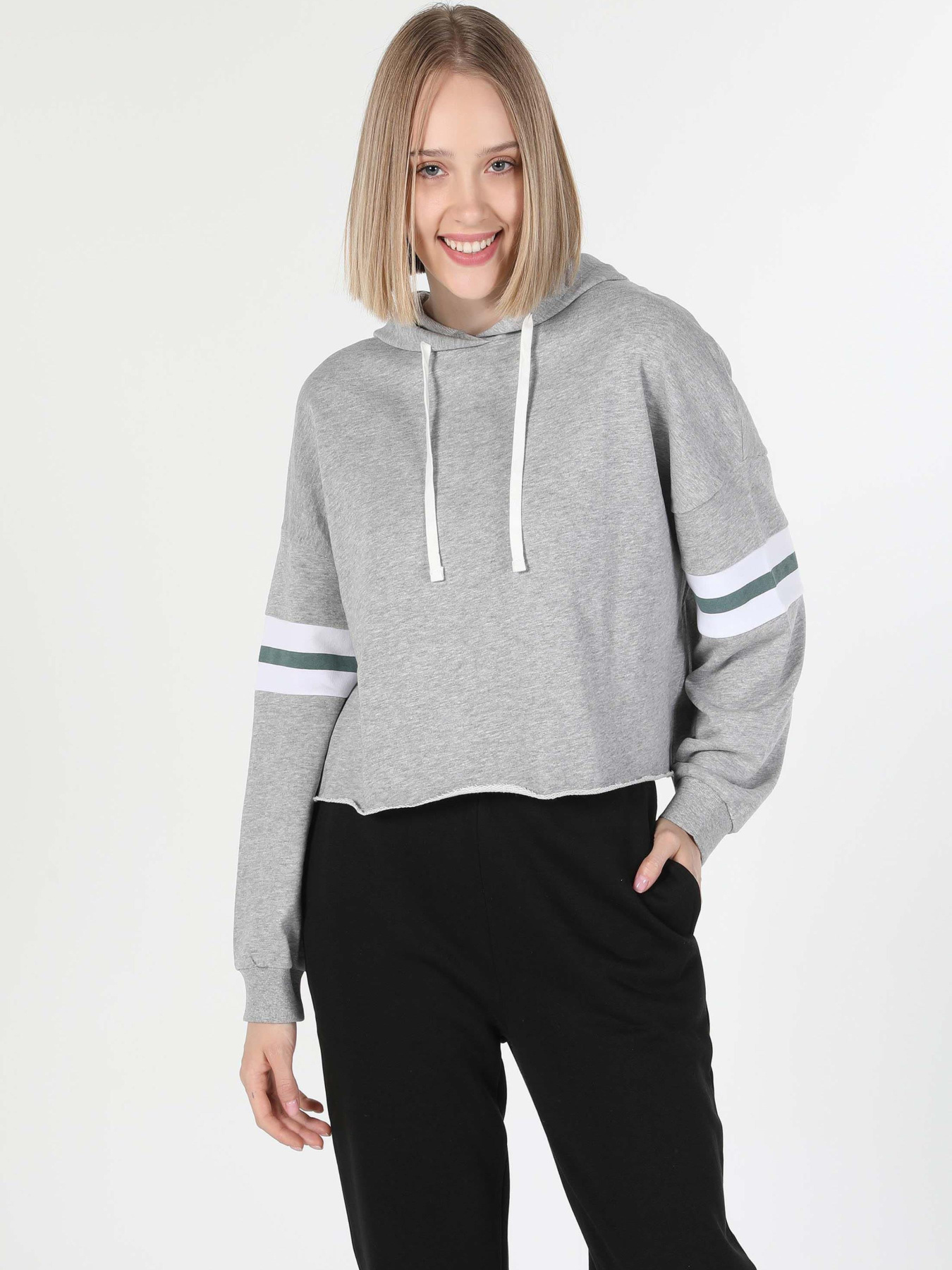 Худи и свитшоты Colin’s модель CL1060289_Q1.V1_MGA Фото