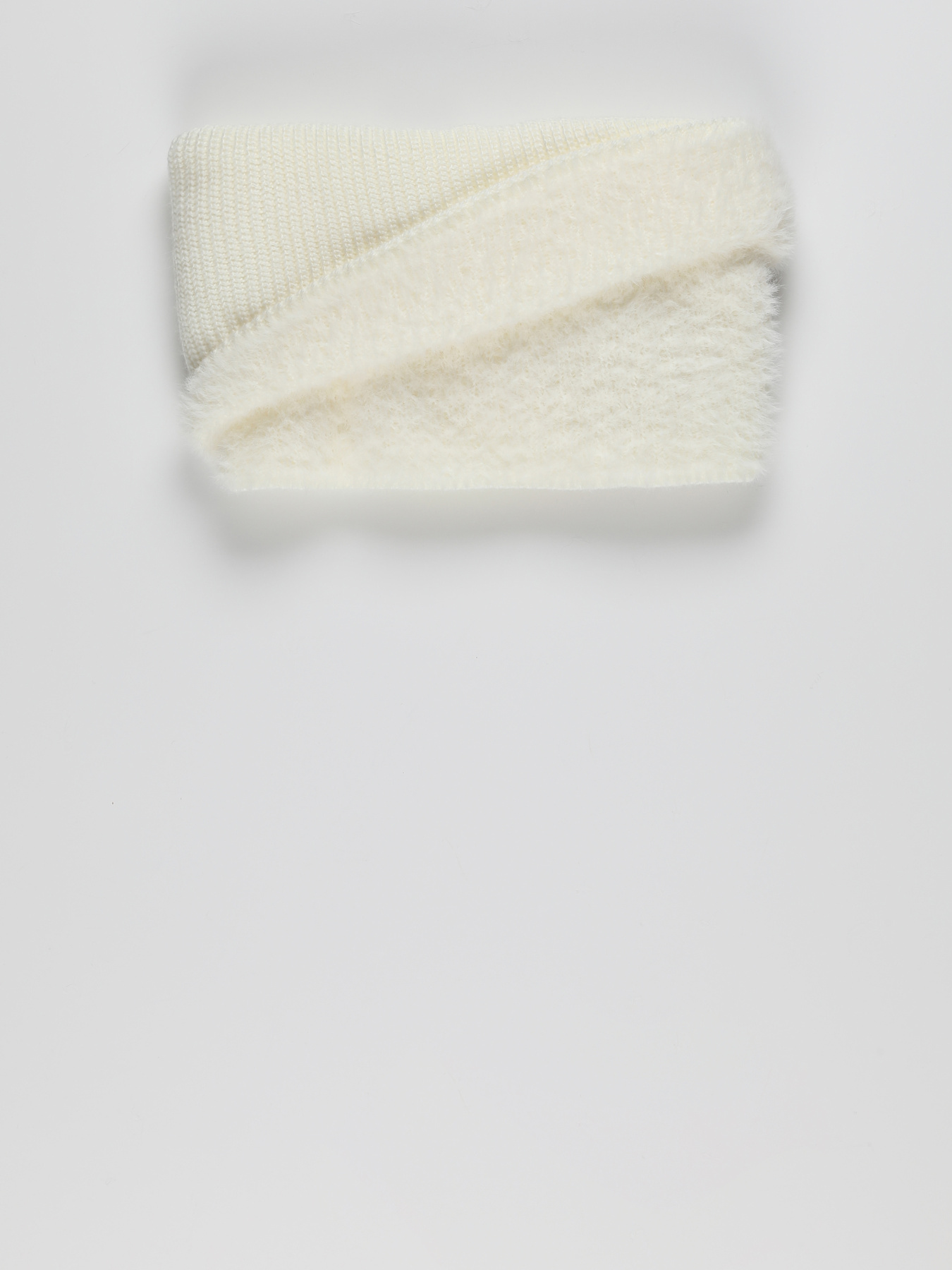 Шарфи та хустки Colin’s модель CL1061326_Q1.V1_ECR Шарфи та хустки Colin’s модель CL1061326_Q1.V1_ECR Фото